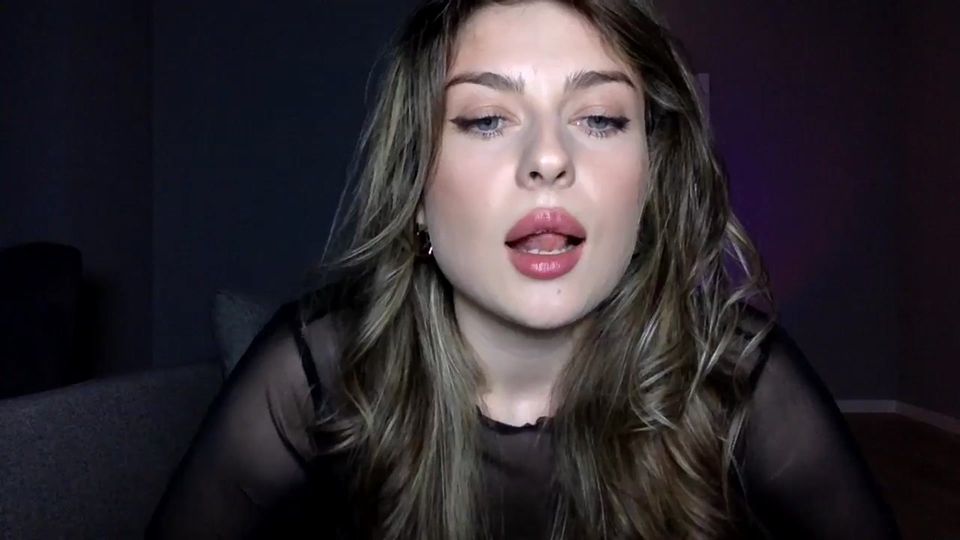 Gallery image thumbnail from SindiMoon's myfreecams stream on, 11/01/2025, 19:53 image 17 of 20