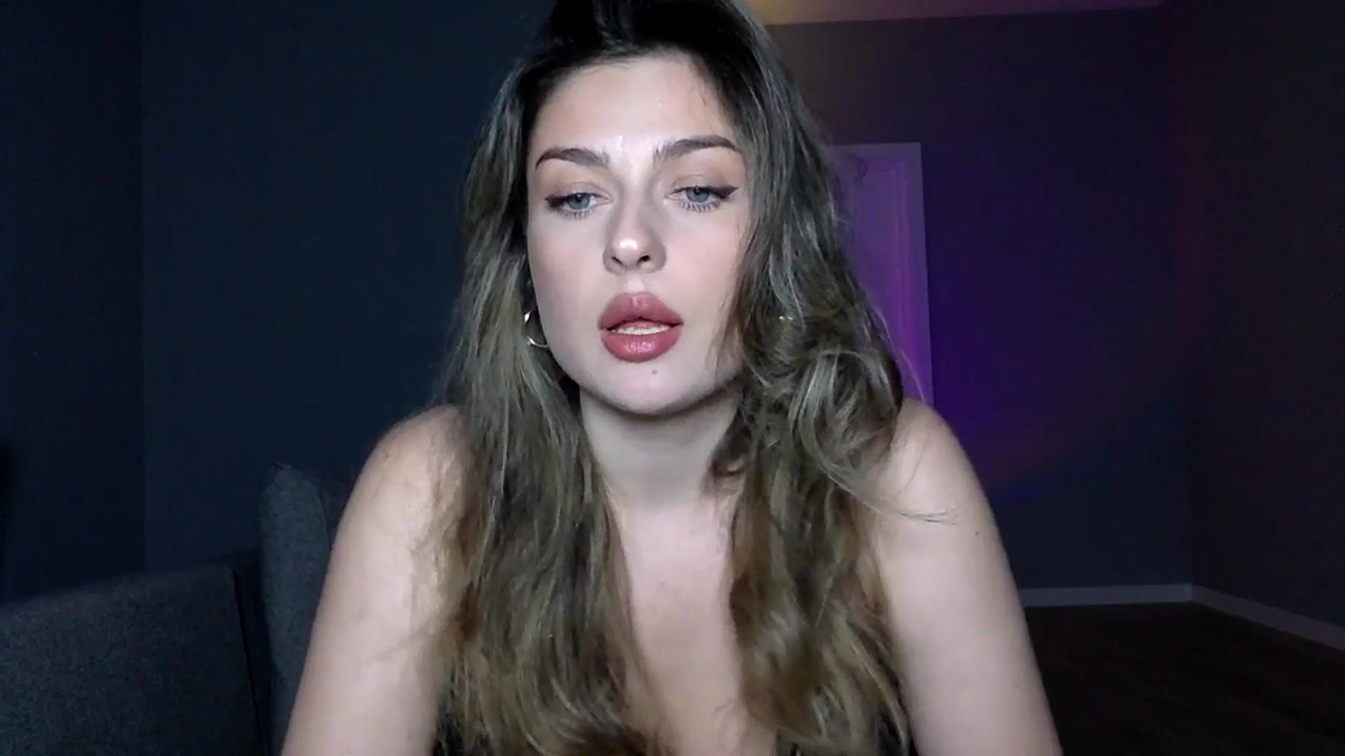 Gallery image thumbnail from SindiMoon's myfreecams stream on, 11/15/2025, 19:07 image 5 of 20