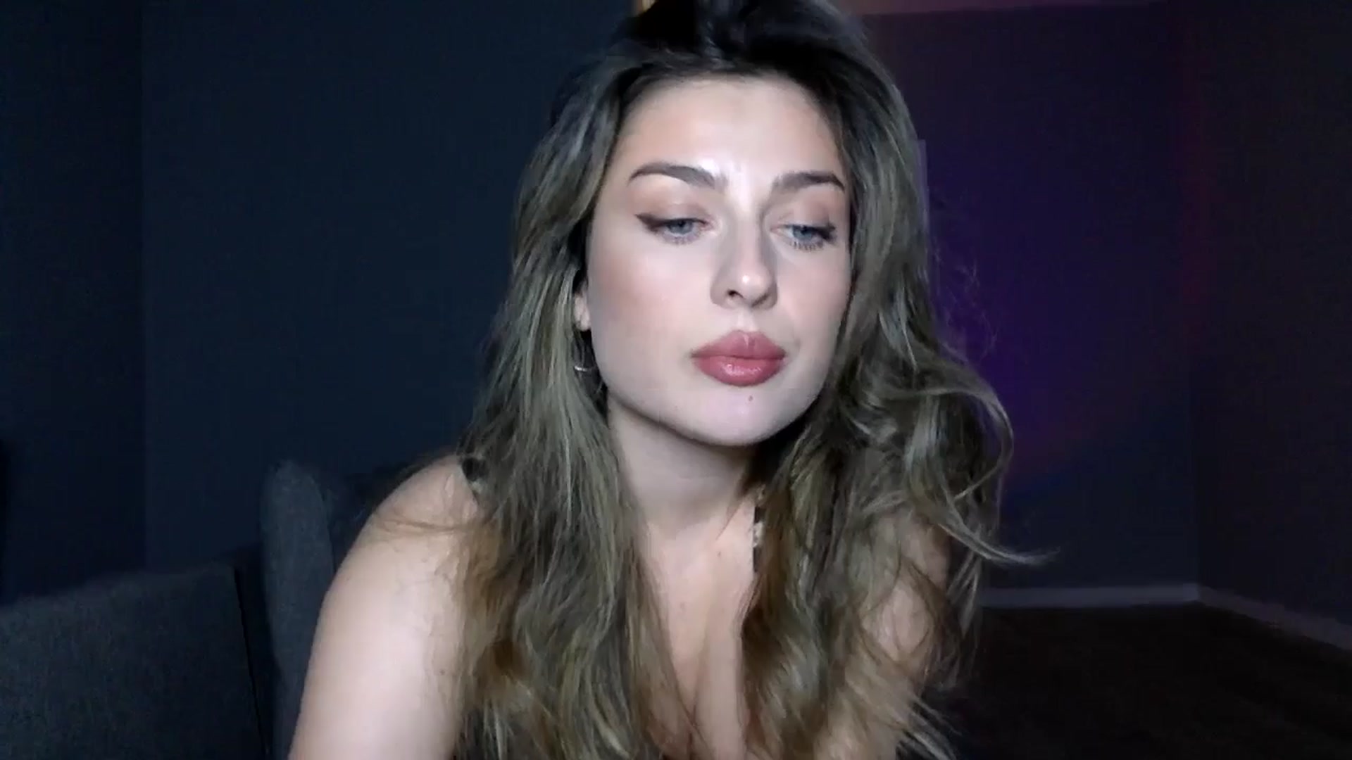 Gallery image thumbnail from SindiMoon's myfreecams stream on, 11/15/2025, 19:07 image 4 of 20
