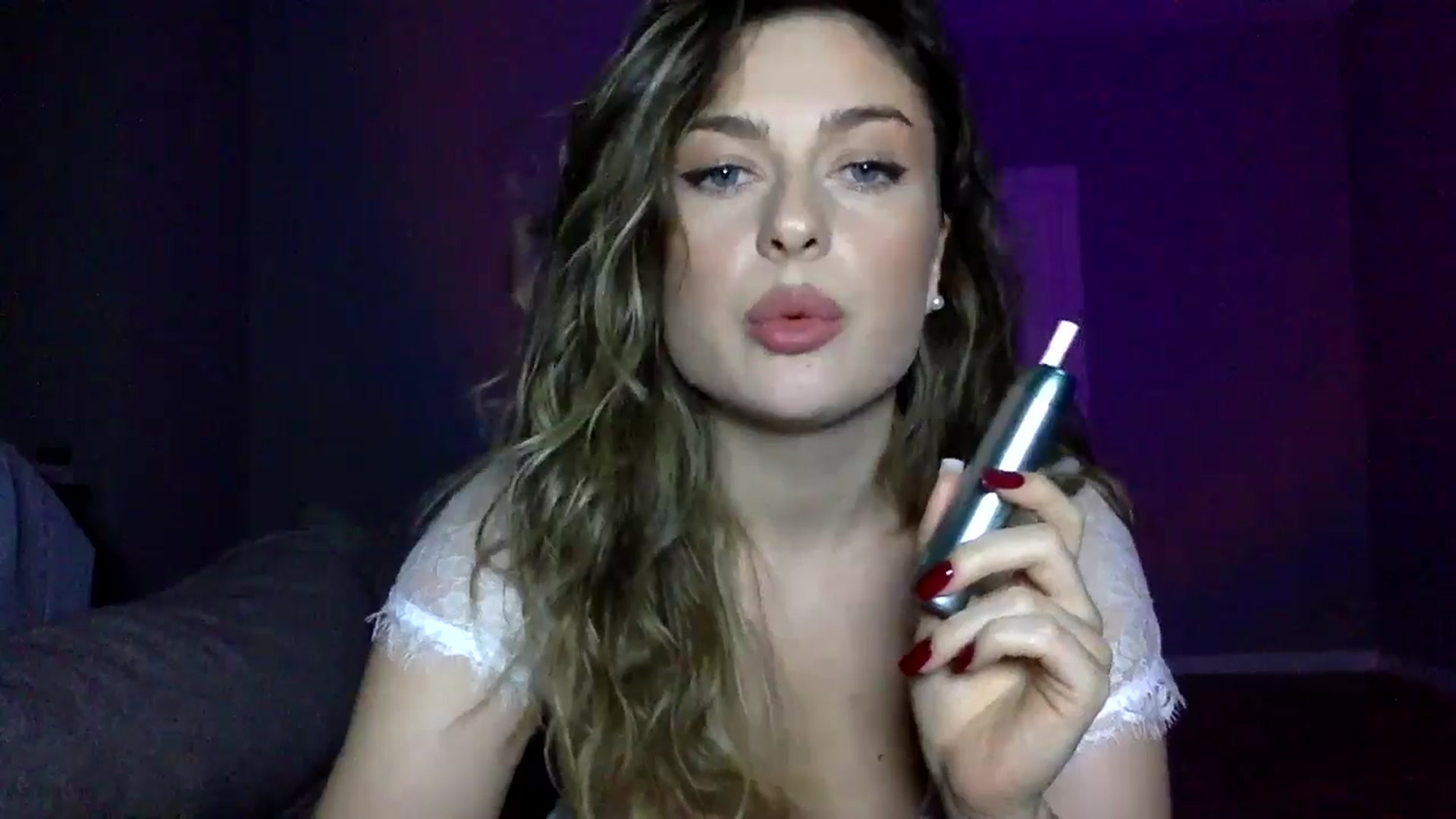 Gallery image thumbnail from SindiMoon's myfreecams stream on, 11/22/2025, 21:16 image 3 of 20