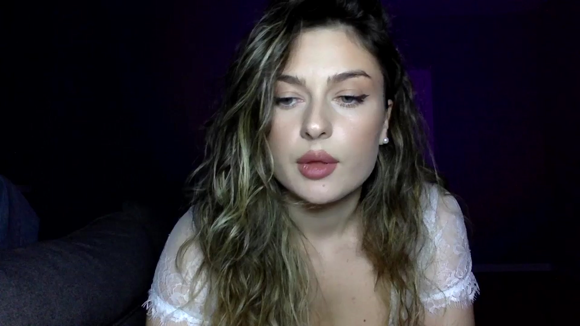 Gallery image thumbnail from SindiMoon's myfreecams stream on, 11/22/2025, 21:16 image 11 of 20