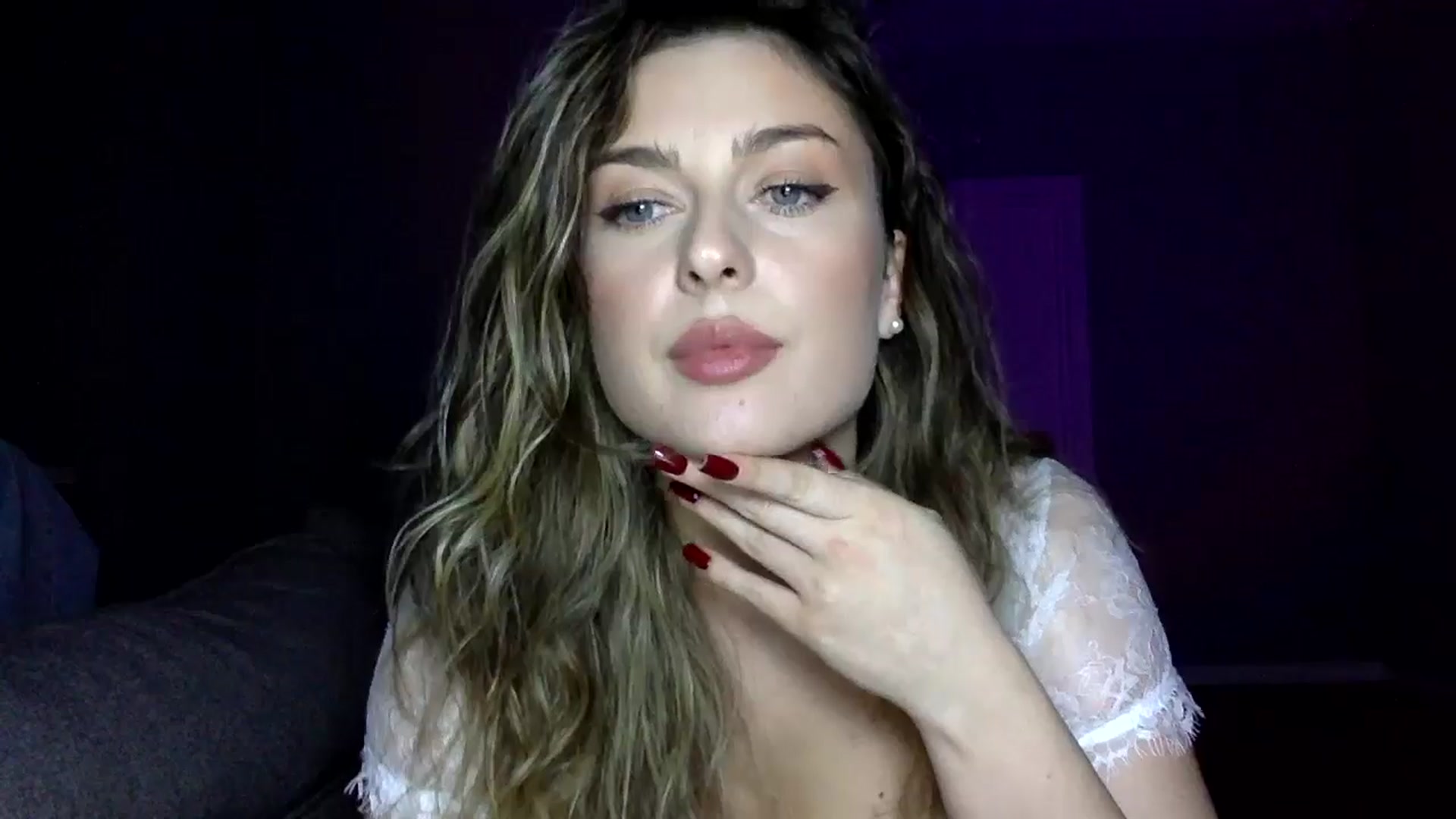 Gallery image thumbnail from SindiMoon's myfreecams stream on, 11/22/2025, 21:16 image 12 of 20