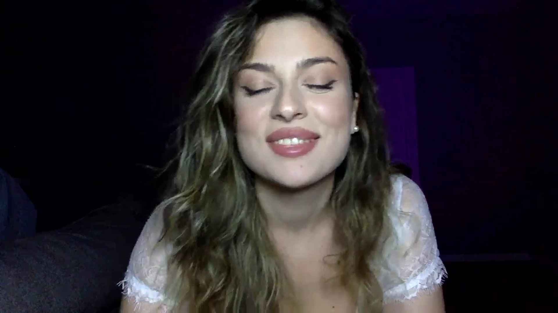 Gallery image thumbnail from SindiMoon's myfreecams stream on, 11/22/2025, 21:16 image 16 of 20