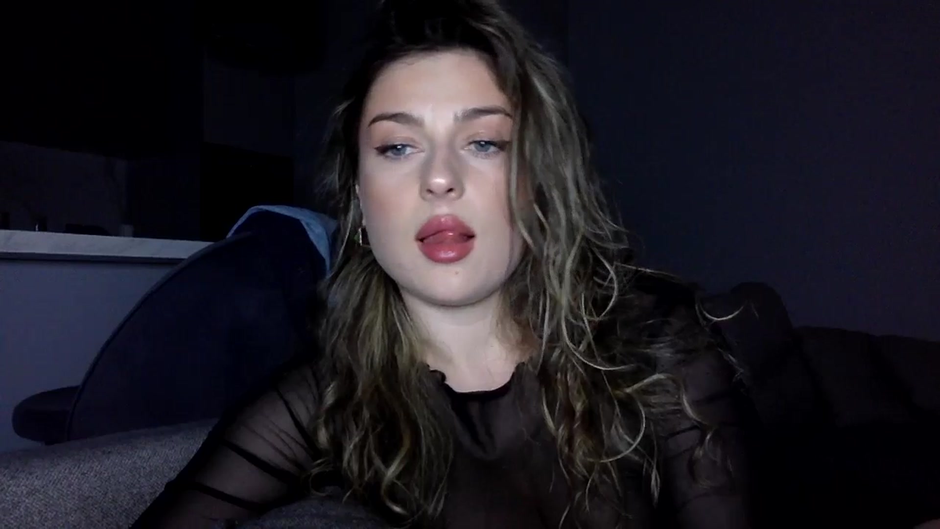 Gallery image thumbnail from SindiMoon's myfreecams stream on, 11/23/2025, 23:05 image 16 of 20
