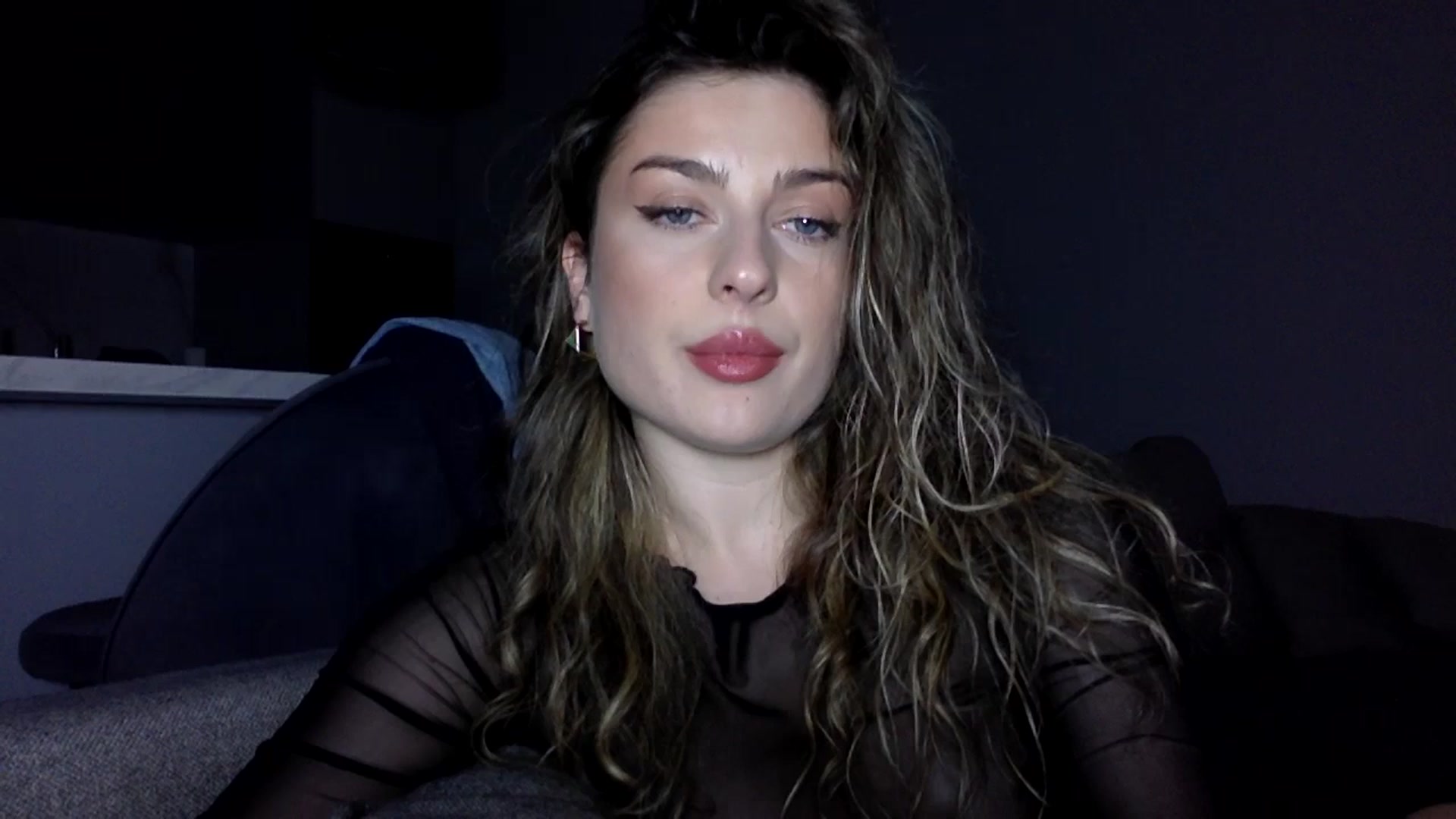 Gallery image thumbnail from SindiMoon's myfreecams stream on, 11/23/2025, 23:05 image 15 of 20