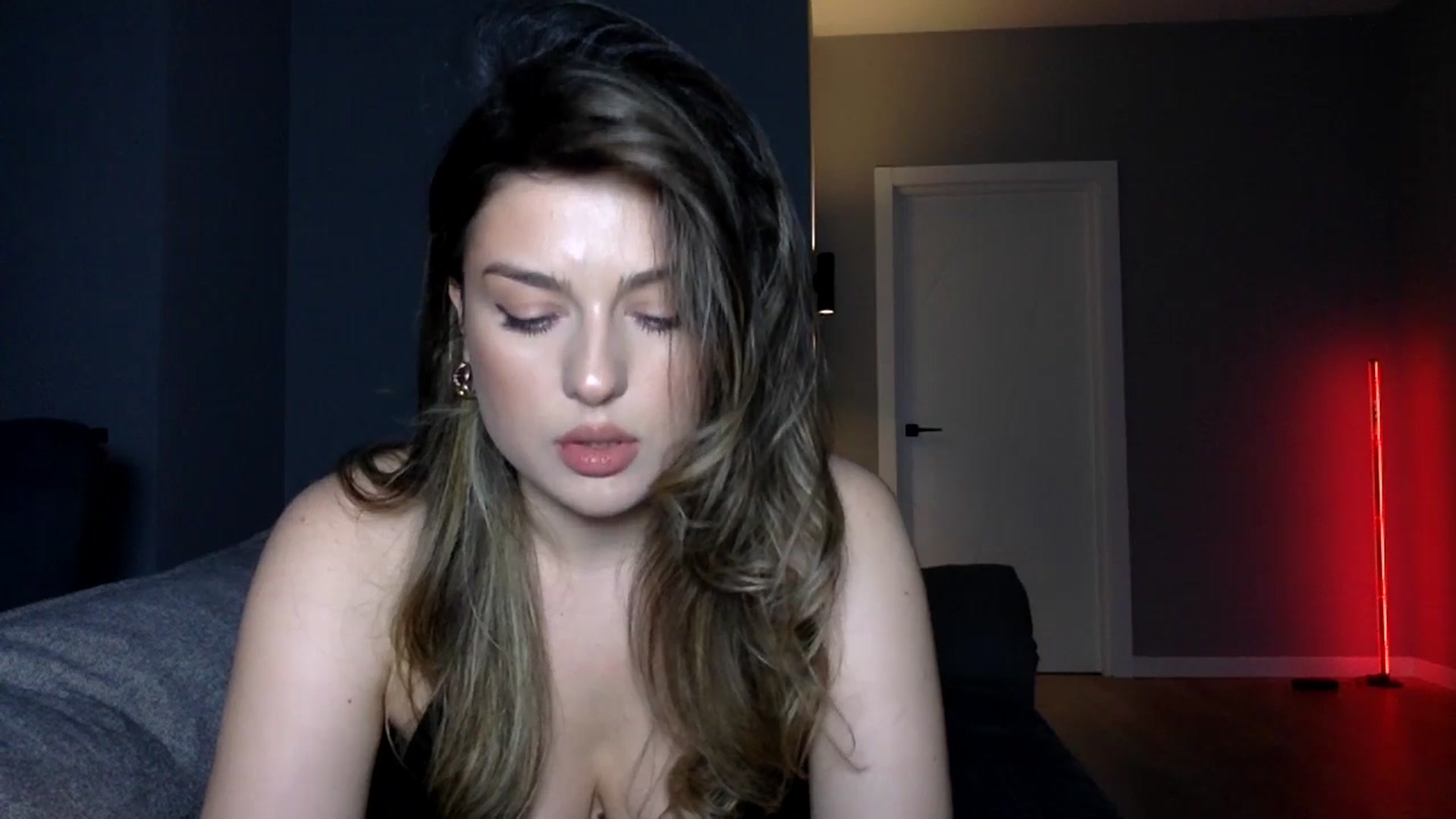 Gallery image thumbnail from SindiMoon's myfreecams stream on, 11/30/2025, 03:01 image 14 of 20