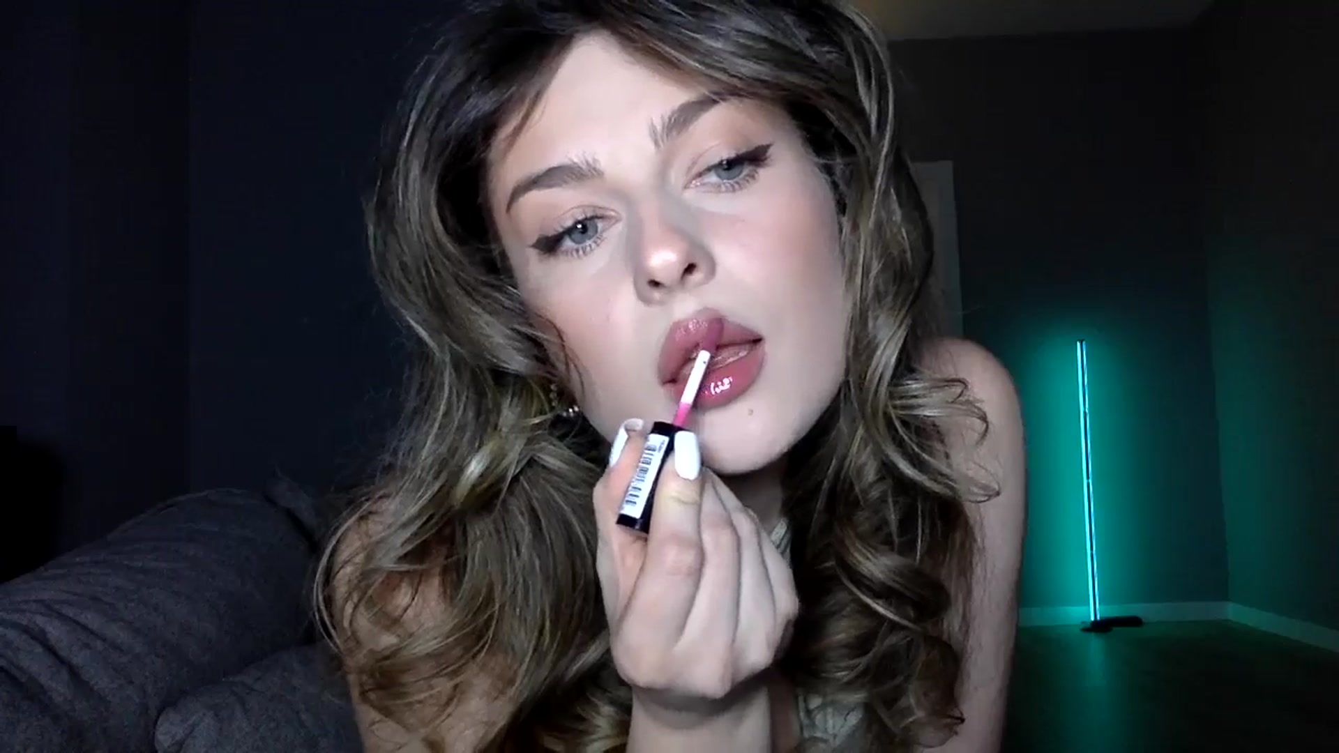 Gallery image thumbnail from SindiMoon's myfreecams stream on, 12/27/2025, 20:01 image 15 of 20