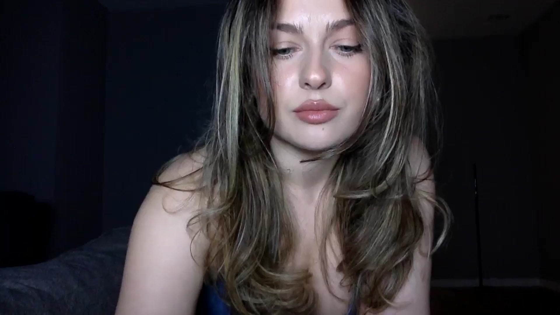 Gallery image thumbnail from SindiMoon's myfreecams stream on, 12/28/2025, 16:18 image 7 of 20