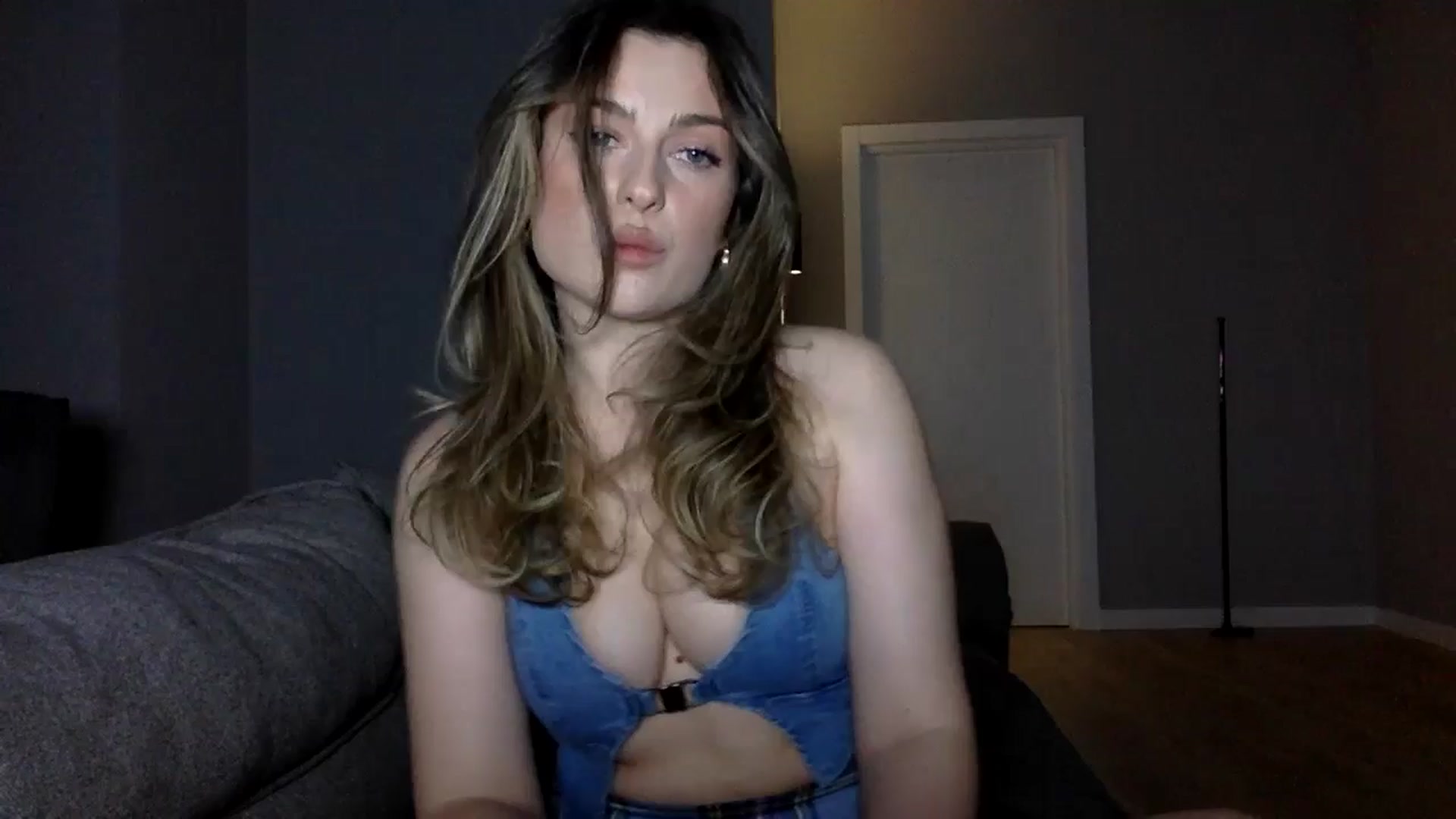 Gallery image thumbnail from SindiMoon's myfreecams stream on, 12/28/2025, 16:18 image 1 of 20