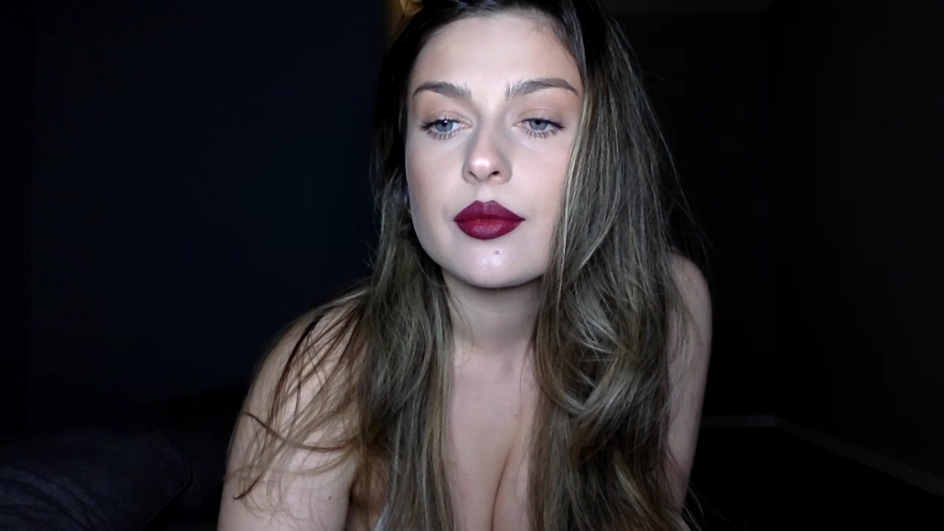 Gallery image thumbnail from SindiMoon's myfreecams stream on, 02/01/2026, 19:56 image 9 of 20