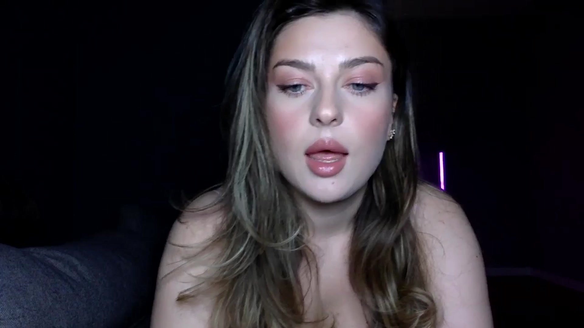 Gallery image thumbnail from SindiMoon's myfreecams stream on, 02/14/2026, 15:54 image 2 of 20