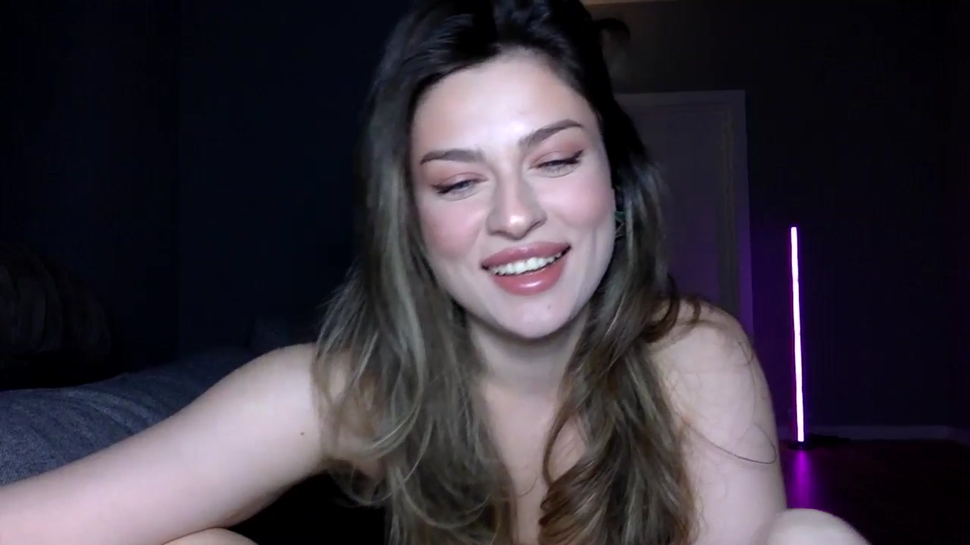 Gallery image thumbnail from SindiMoon's myfreecams stream on, 02/15/2026, 22:42 image 17 of 20