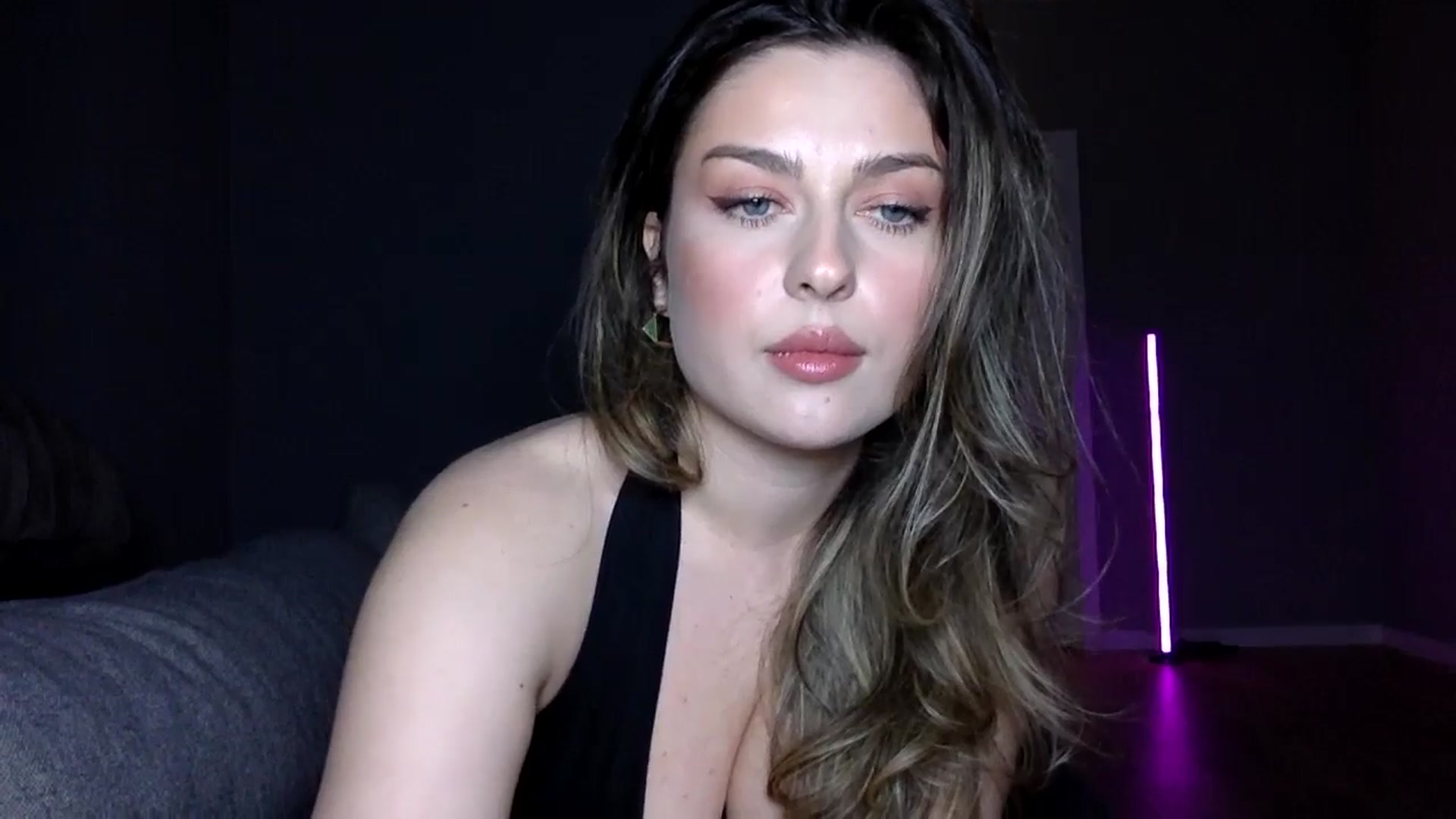 Gallery image thumbnail from SindiMoon's myfreecams stream on, 02/15/2026, 22:42 image 6 of 20