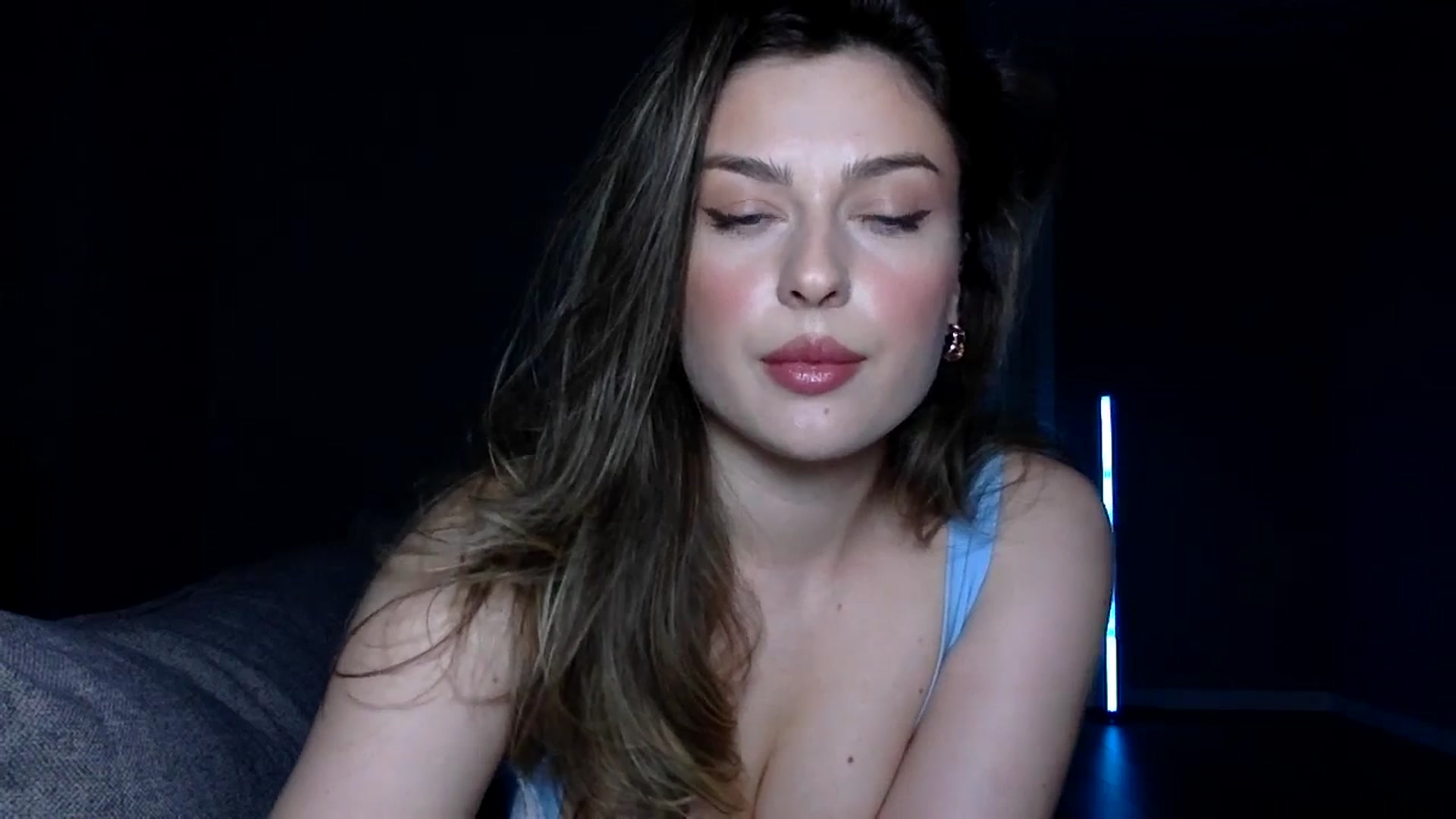 Gallery image thumbnail from SindiMoon's myfreecams stream on, 02/22/2026, 17:59 image 10 of 20