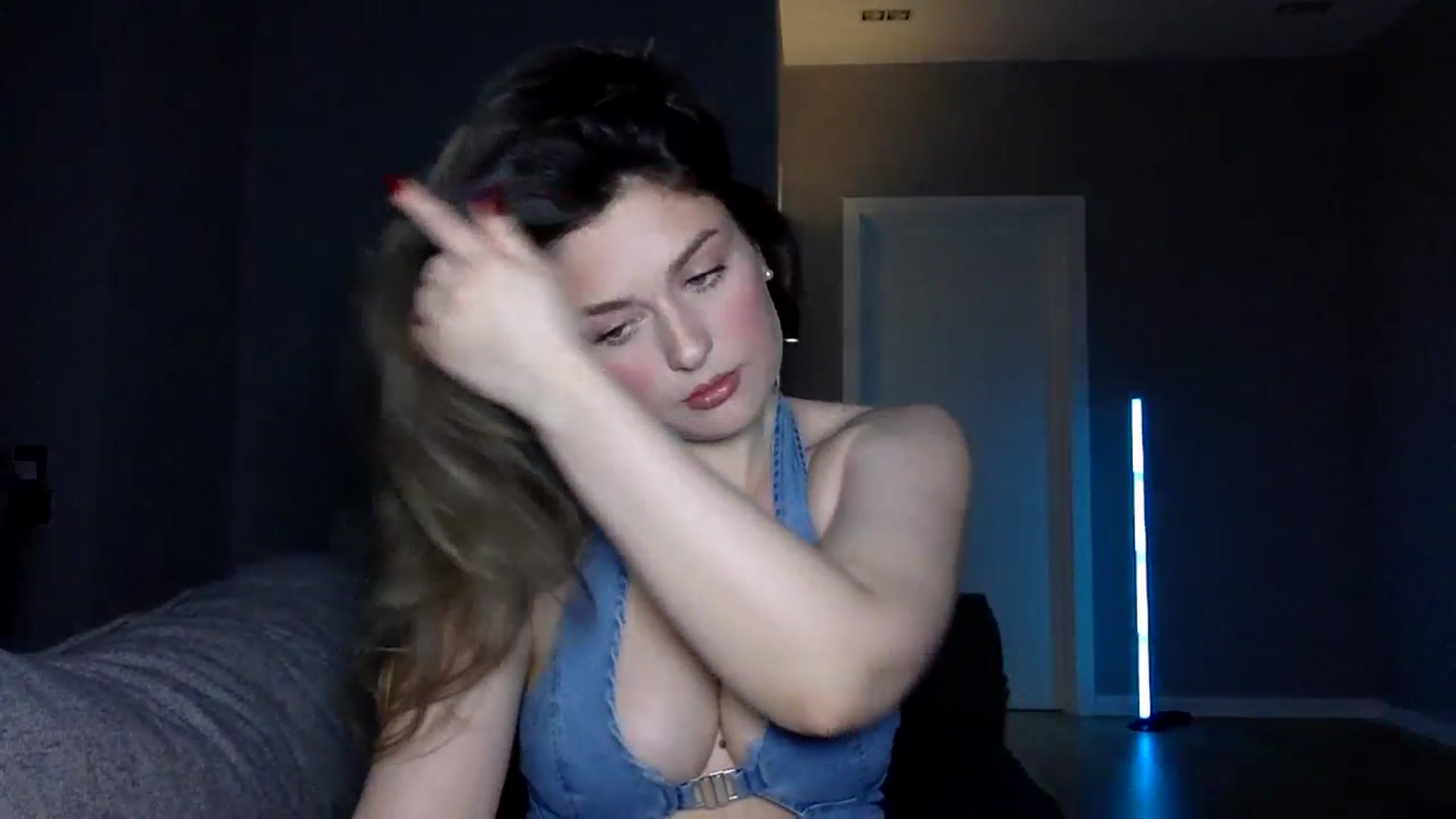 Gallery image thumbnail from SindiMoon's myfreecams stream on, 03/01/2026, 24:00 image 6 of 20