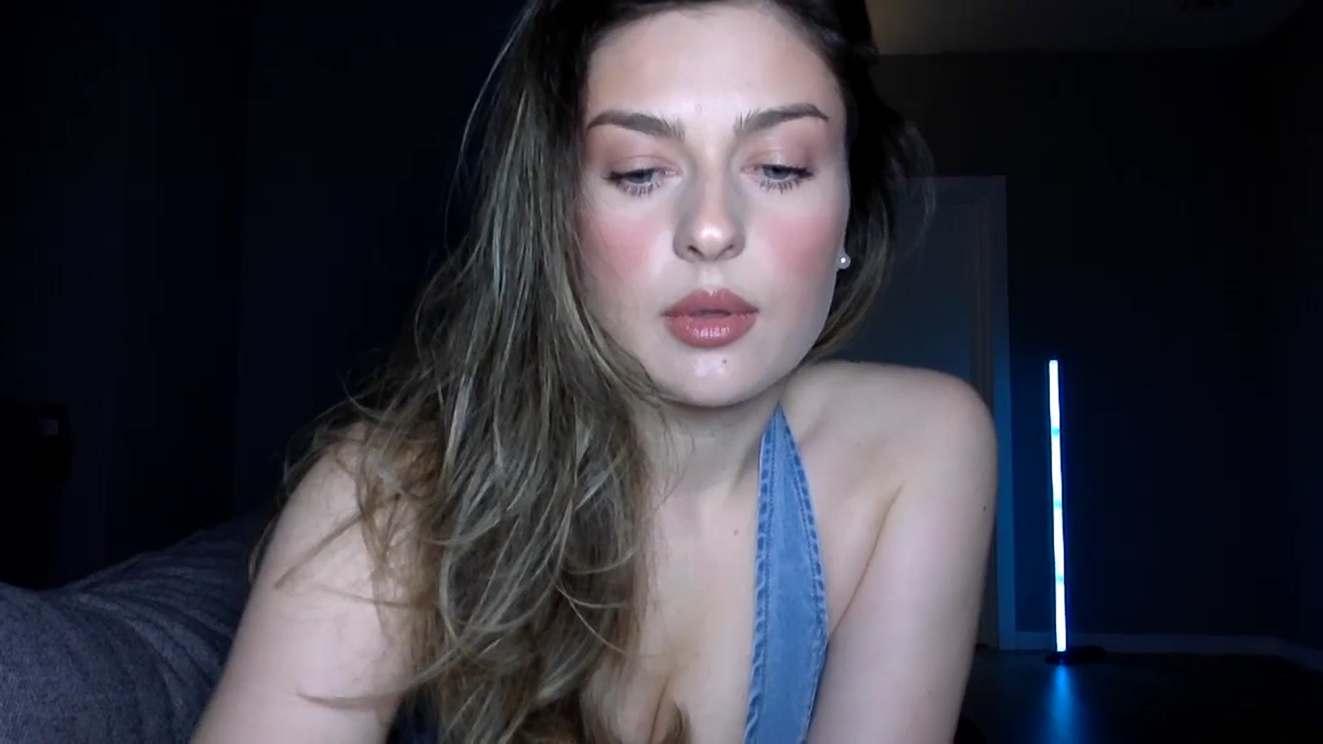Gallery image thumbnail from SindiMoon's myfreecams stream on, 03/01/2026, 24:00 image 9 of 20