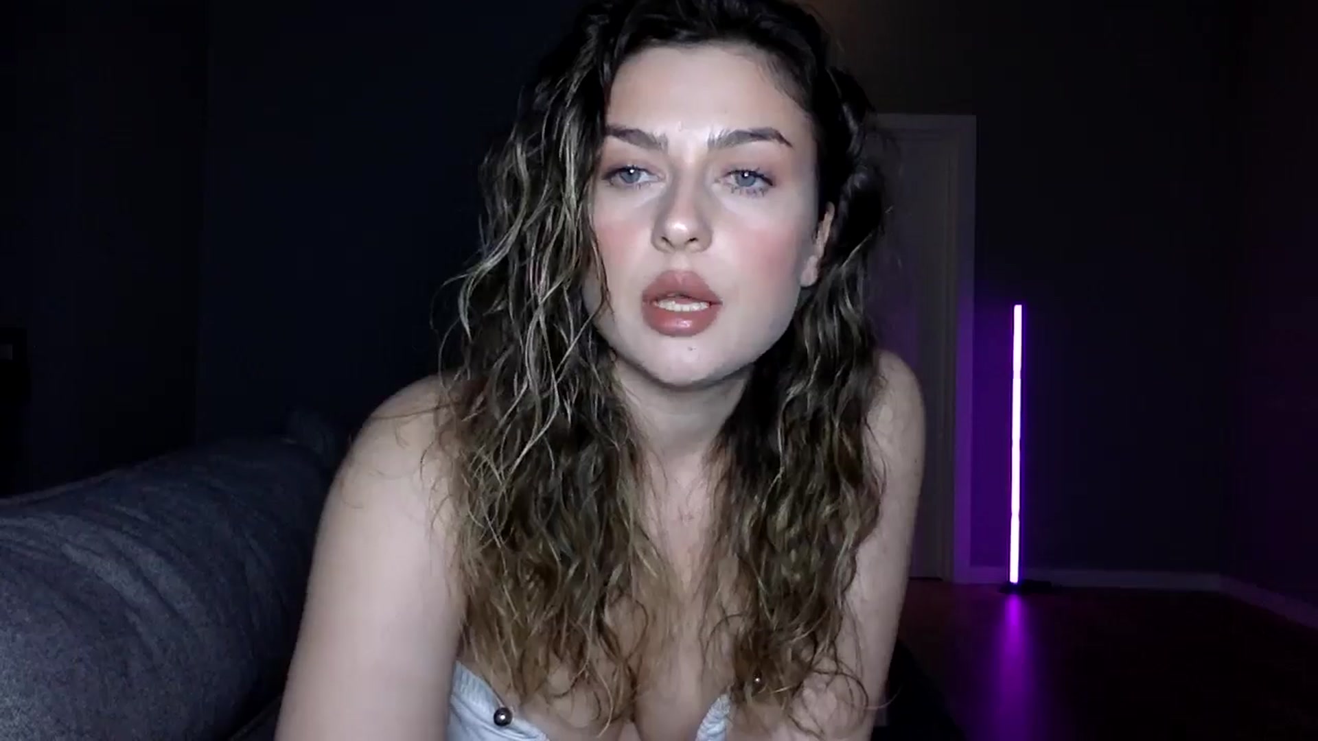 Gallery image thumbnail from SindiMoon's myfreecams stream on, 03/07/2026, 21:31 image 10 of 20