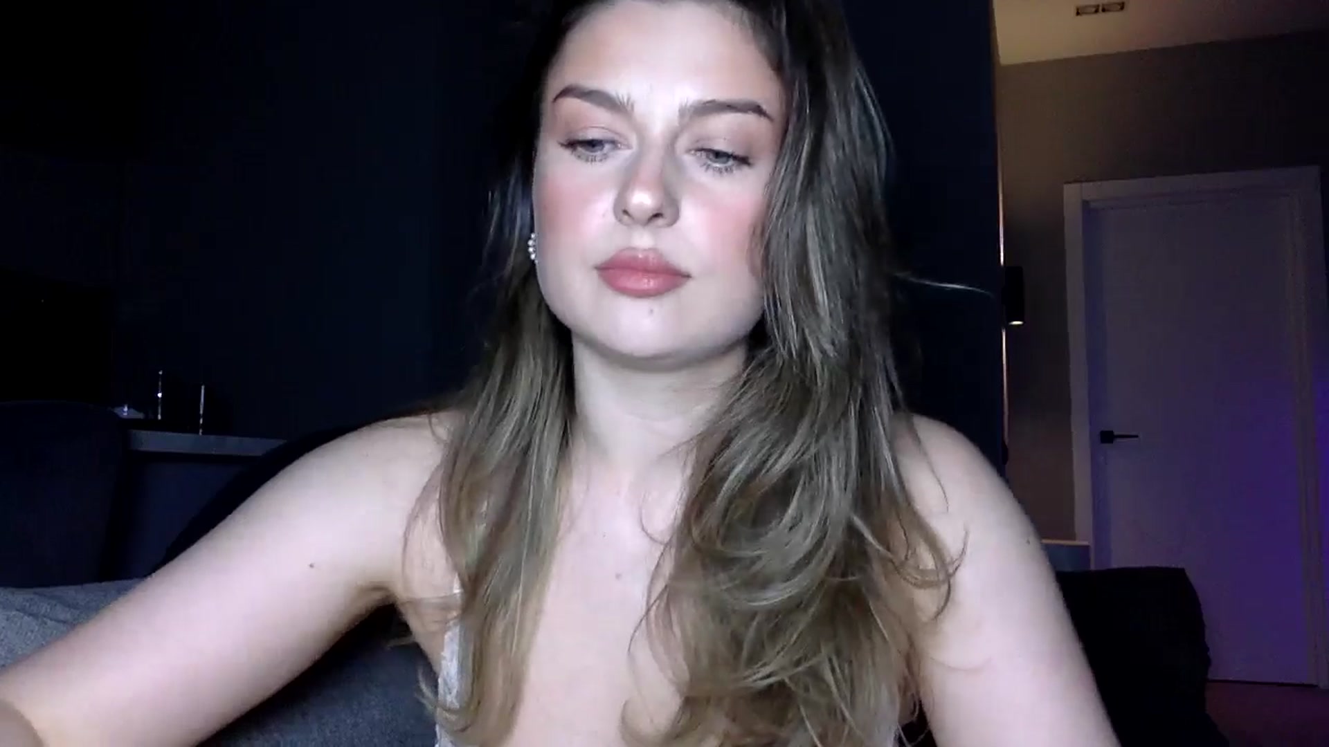 Gallery image thumbnail from SindiMoon's myfreecams stream on, 03/16/2026, 24:02 image 13 of 20