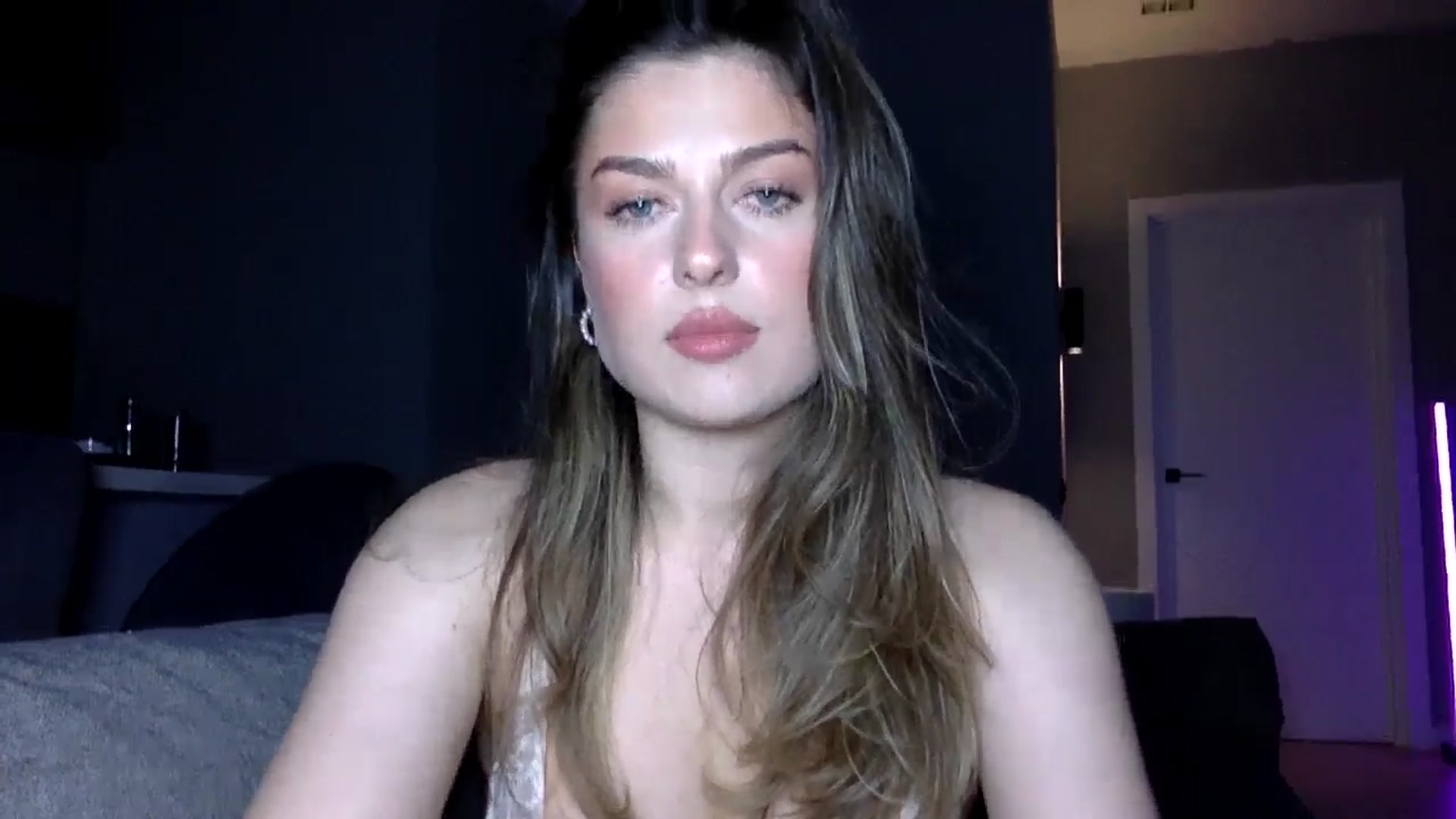 Gallery image thumbnail from SindiMoon's myfreecams stream on, 03/16/2026, 24:02 image 14 of 20