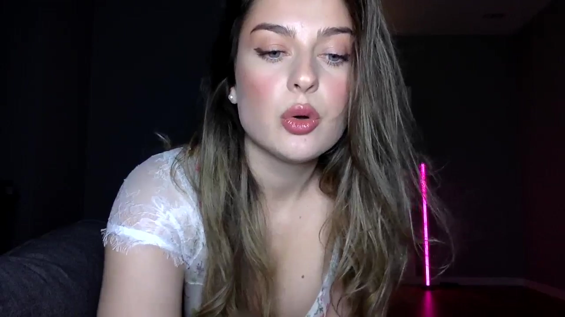 Gallery image thumbnail from SindiMoon's myfreecams stream on, 03/28/2026, 23:40 image 3 of 20