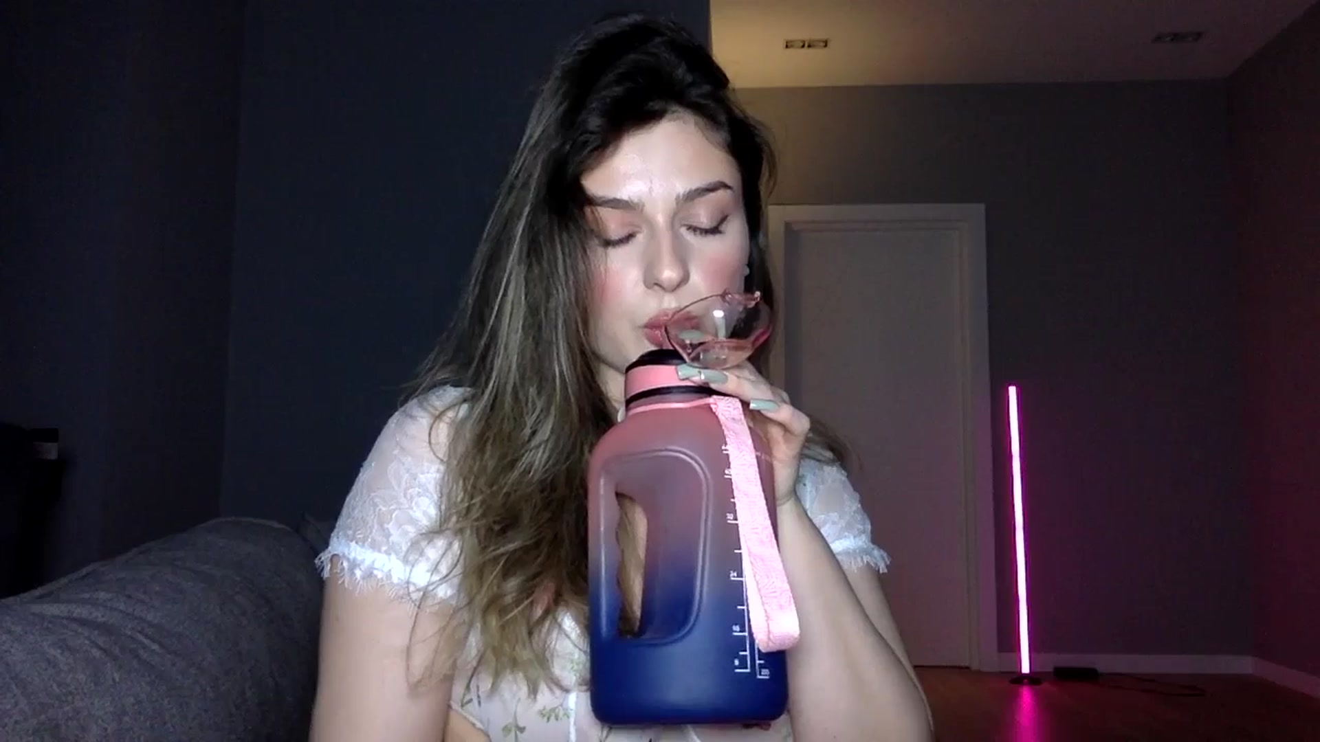 Gallery image thumbnail from SindiMoon's myfreecams stream on, 03/28/2026, 23:40 image 19 of 20