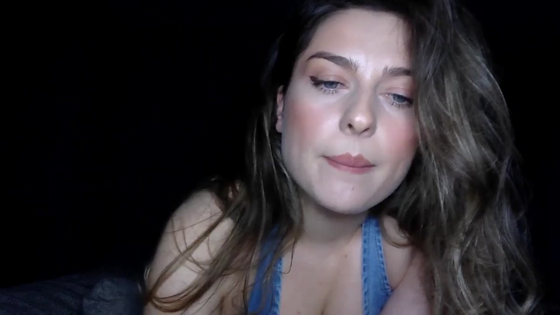 Gallery image thumbnail from SindiMoon's myfreecams stream on, 04/04/2026, 24:32 image 9 of 20