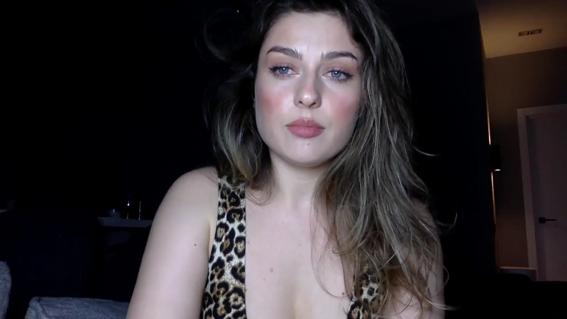 Gallery image thumbnail from SindiMoon's myfreecams stream on, 04/05/2026, 24:51 image 15 of 20