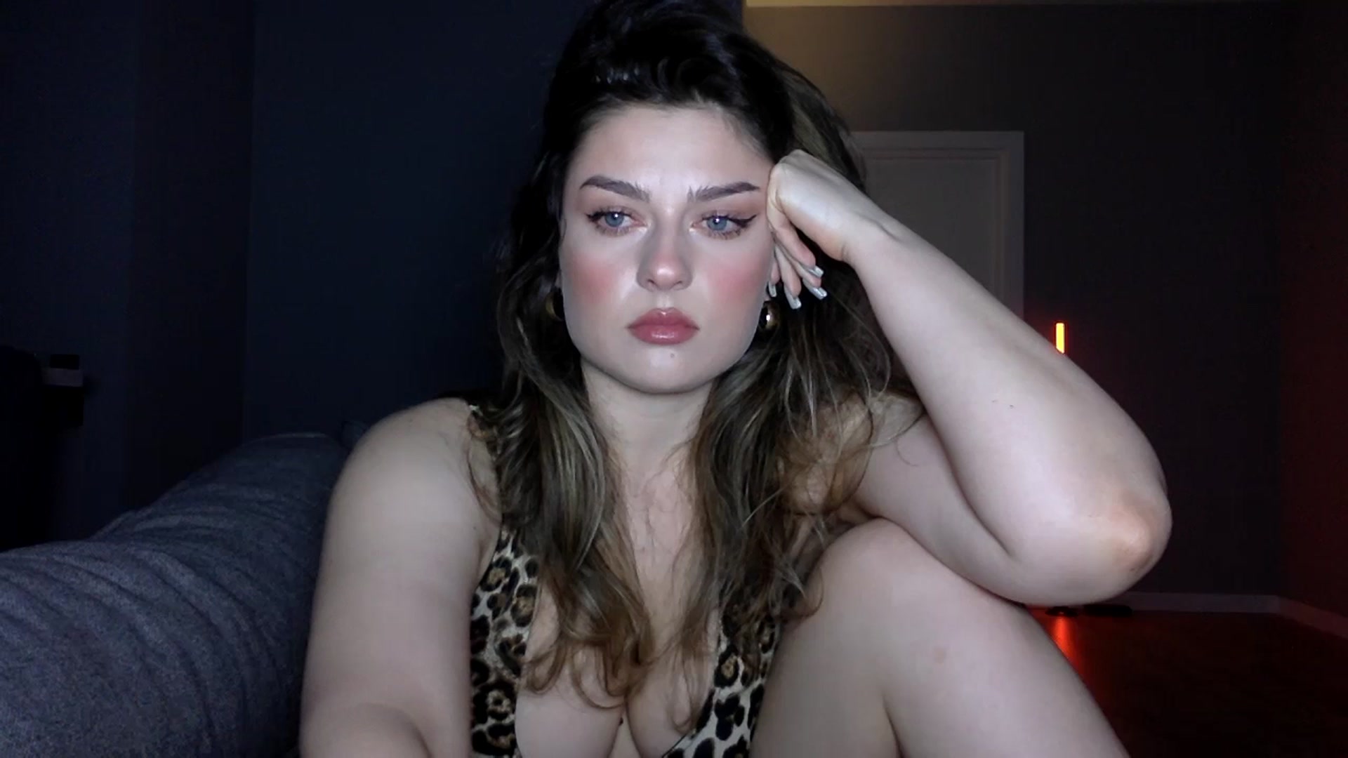 Gallery image thumbnail from SindiMoon's myfreecams stream on, 04/05/2026, 24:51 image 2 of 20