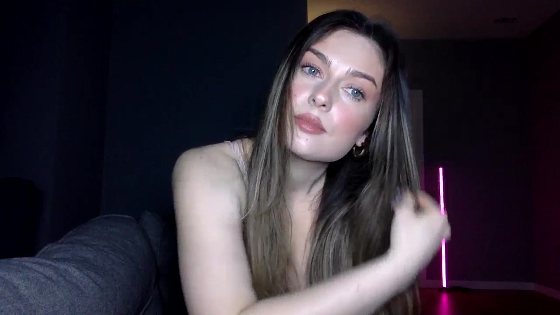 Gallery image thumbnail from SindiMoon's myfreecams stream on, 04/10/2026, 22:18 image 11 of 20