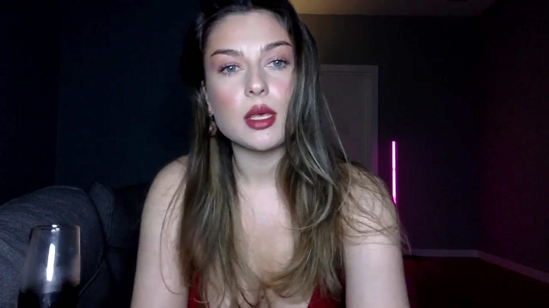 Gallery image thumbnail from SindiMoon's myfreecams stream on, 04/11/2026, 20:17 image 6 of 20
