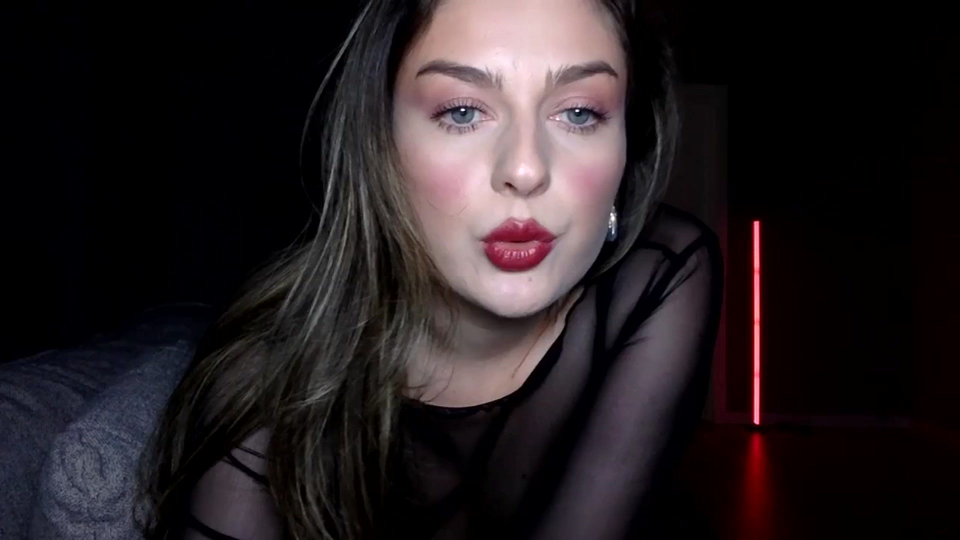 Gallery image thumbnail from SindiMoon's myfreecams stream on, 04/12/2026, 20:38 image 16 of 20