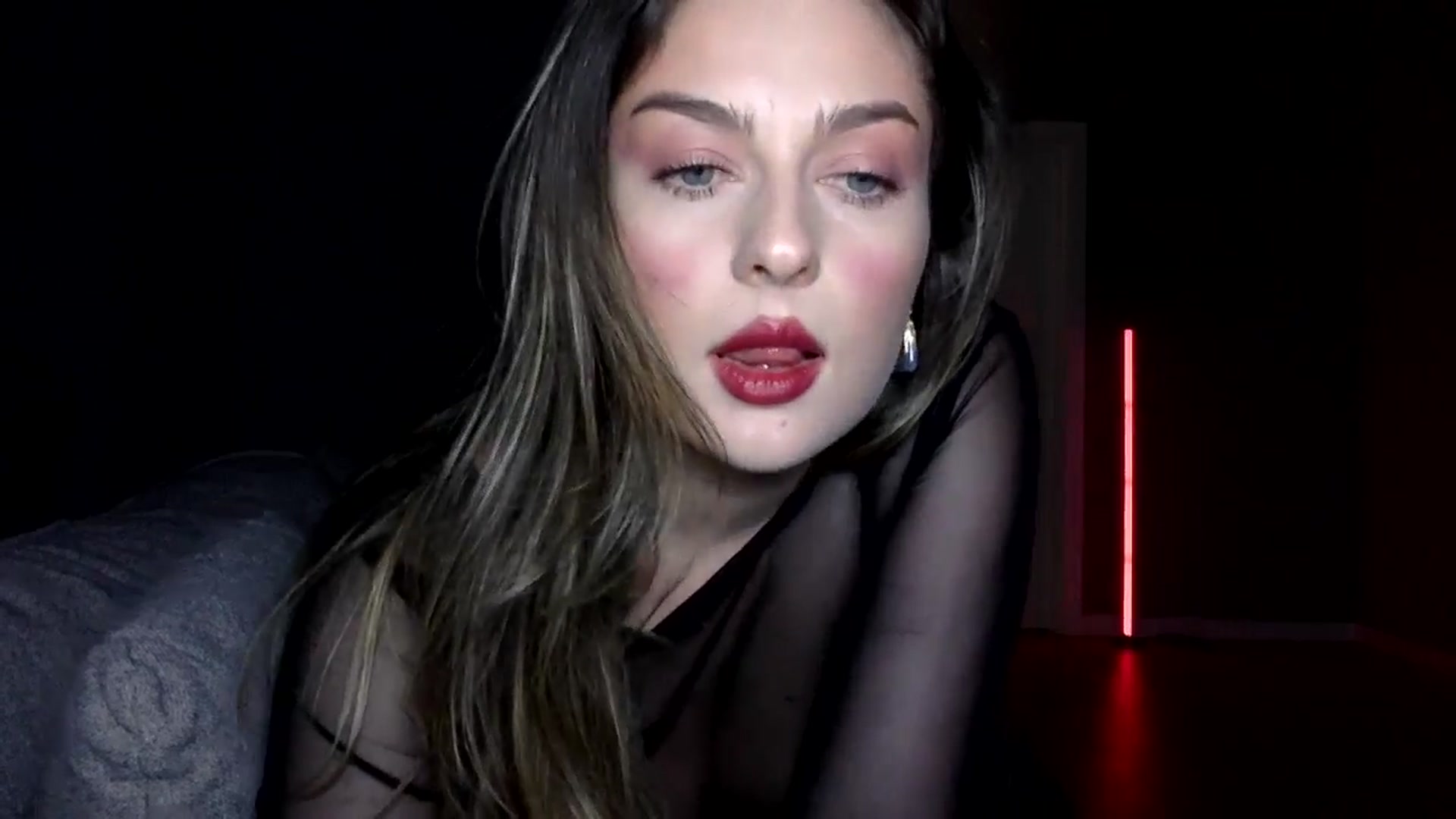 Gallery image thumbnail from SindiMoon's myfreecams stream on, 04/12/2026, 20:38 image 17 of 20