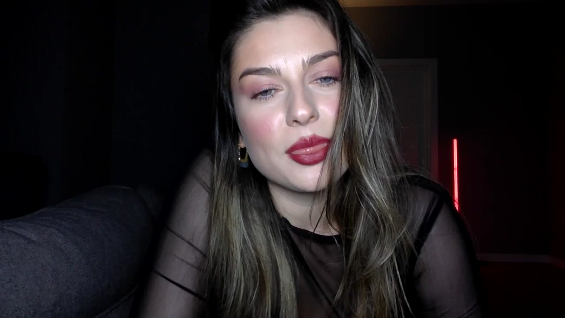 Gallery image thumbnail from SindiMoon's myfreecams stream on, 04/12/2026, 22:13 image 14 of 20