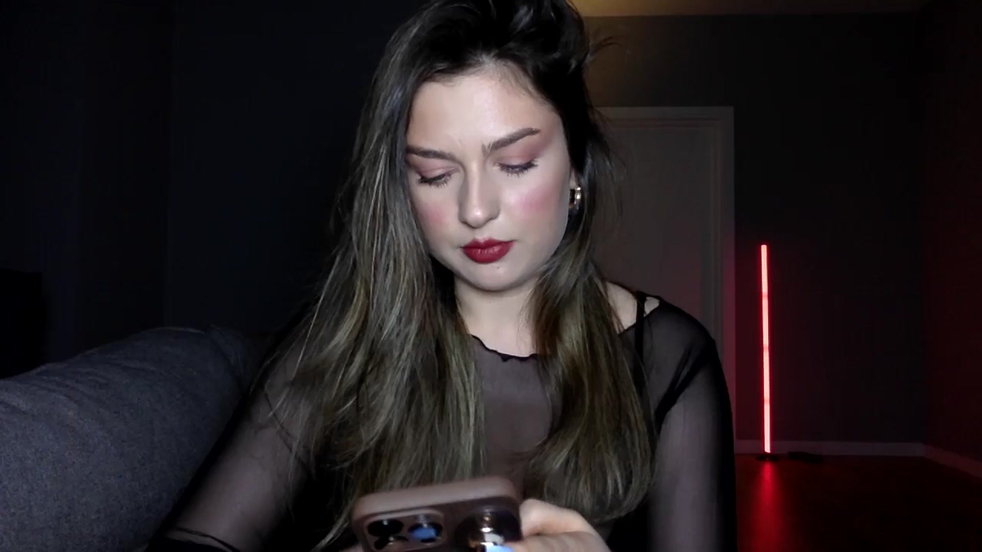 Gallery image thumbnail from SindiMoon's myfreecams stream on, 04/12/2026, 22:13 image 6 of 20