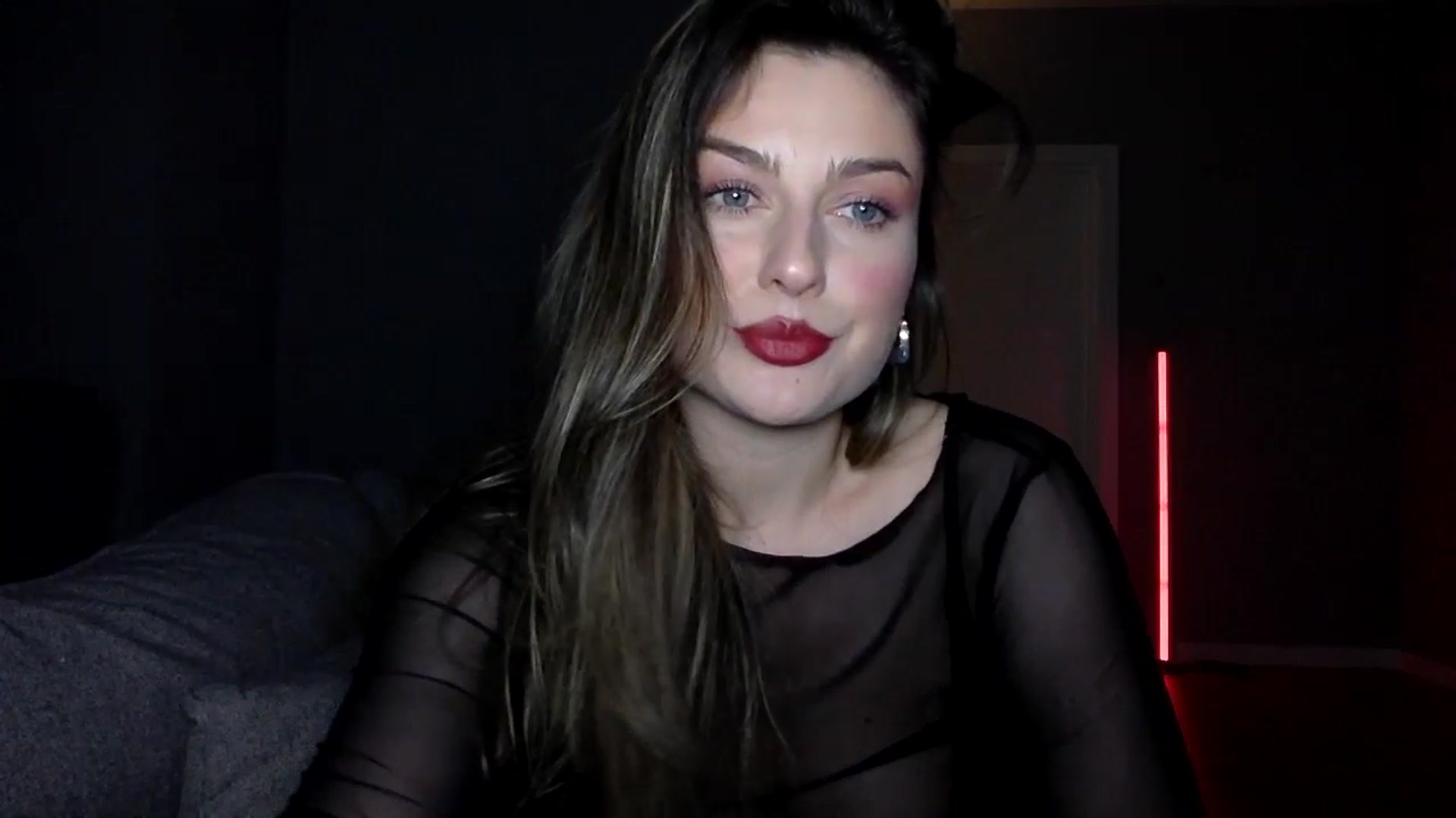 Gallery image thumbnail from SindiMoon's myfreecams stream on, 04/13/2026, 24:44 image 7 of 20