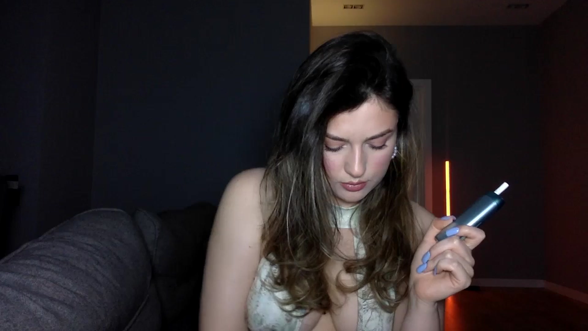 Gallery image thumbnail from SindiMoon's myfreecams stream on, 04/18/2026, 21:35 image 4 of 20