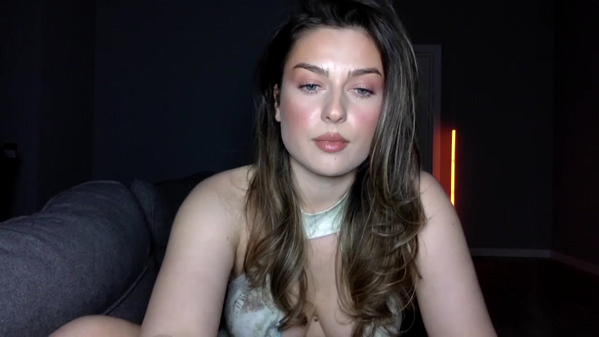 Gallery image thumbnail from SindiMoon's myfreecams stream on, 04/19/2026, 19:56 image 9 of 20