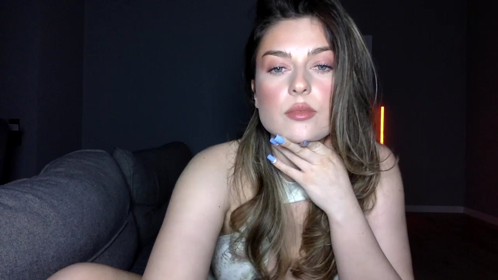 Gallery image thumbnail from SindiMoon's myfreecams stream on, 04/19/2026, 19:56 image 16 of 20