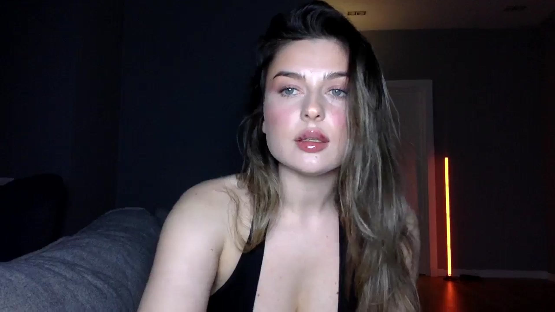Gallery image thumbnail from SindiMoon's myfreecams stream on, 04/23/2026, 21:26 image 15 of 20