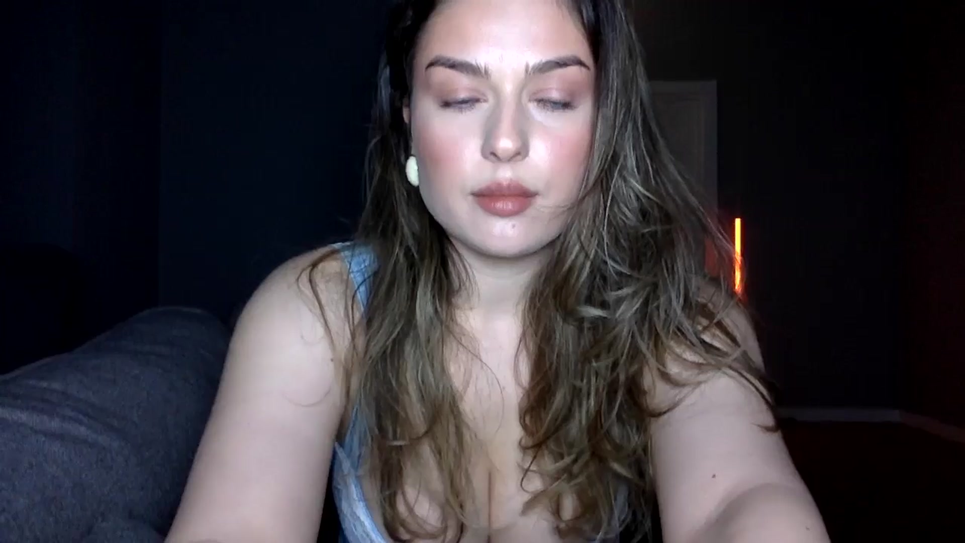 Gallery image thumbnail from SindiMoon's myfreecams stream on, 04/25/2026, 23:01 image 13 of 20