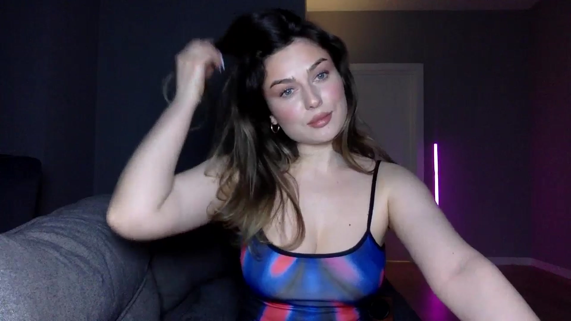Gallery image thumbnail from SindiMoon's myfreecams stream on, 05/01/2026, 20:10 image 3 of 20