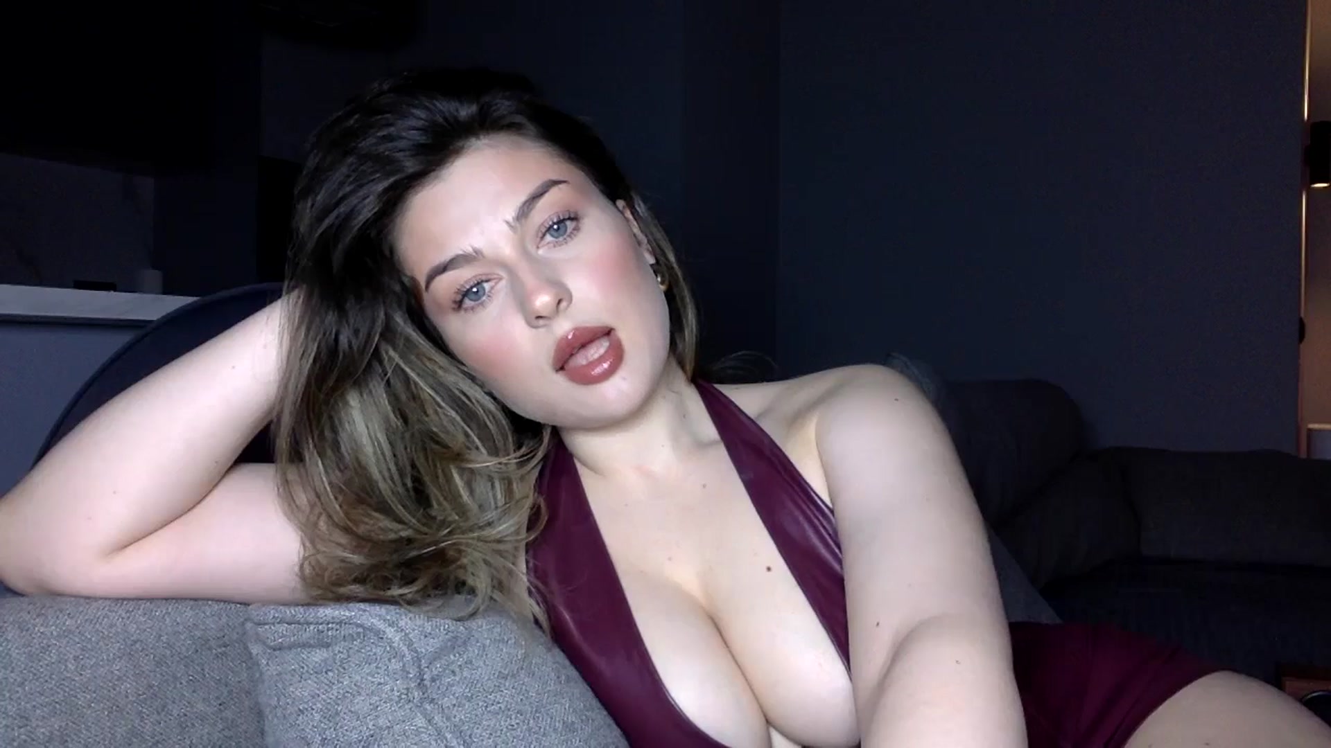 Gallery image thumbnail from SindiMoon's myfreecams stream on, 05/02/2026, 18:07 image 6 of 20