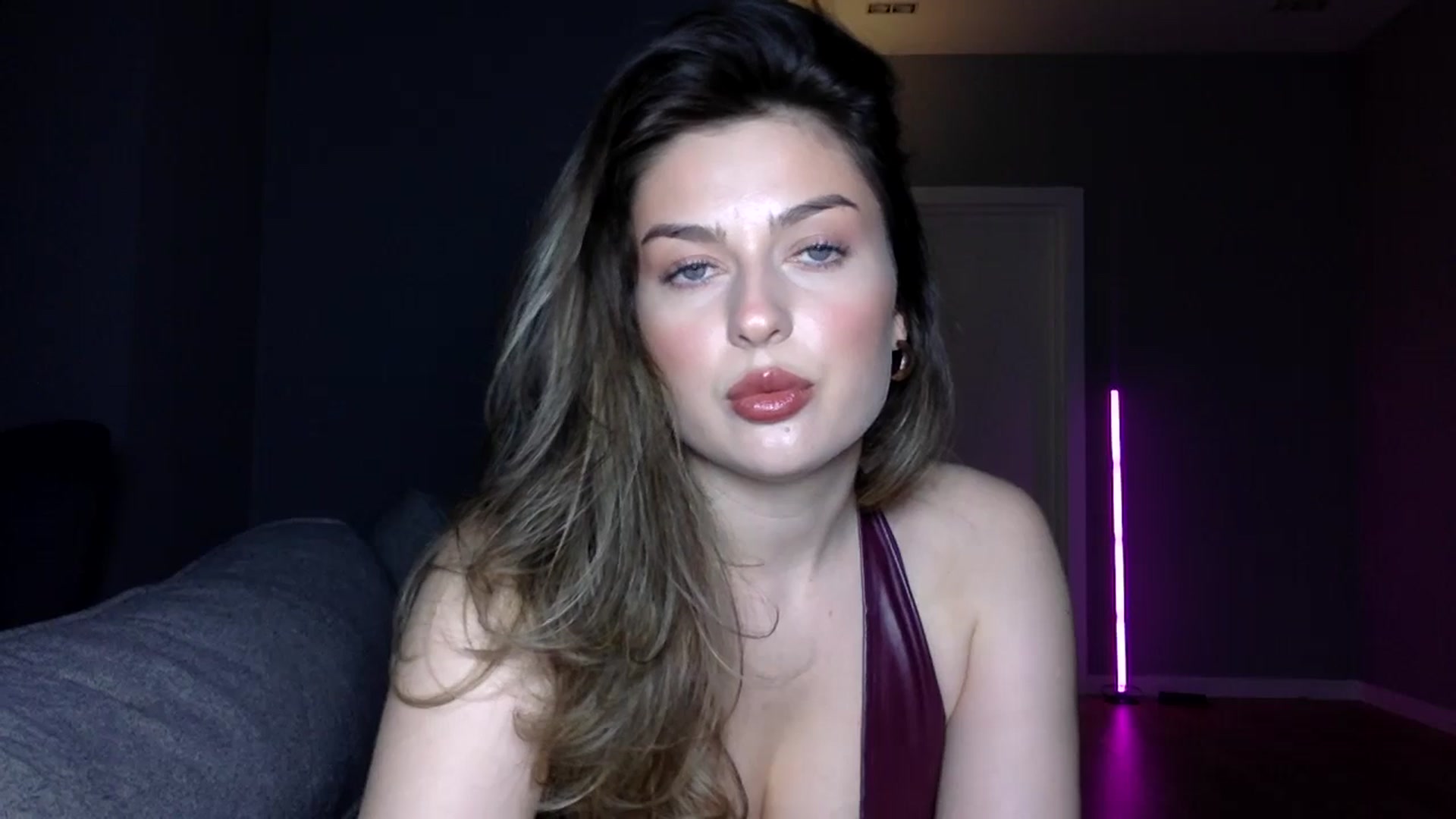 Gallery image thumbnail from SindiMoon's myfreecams stream on, 05/02/2026, 20:44 image 10 of 20