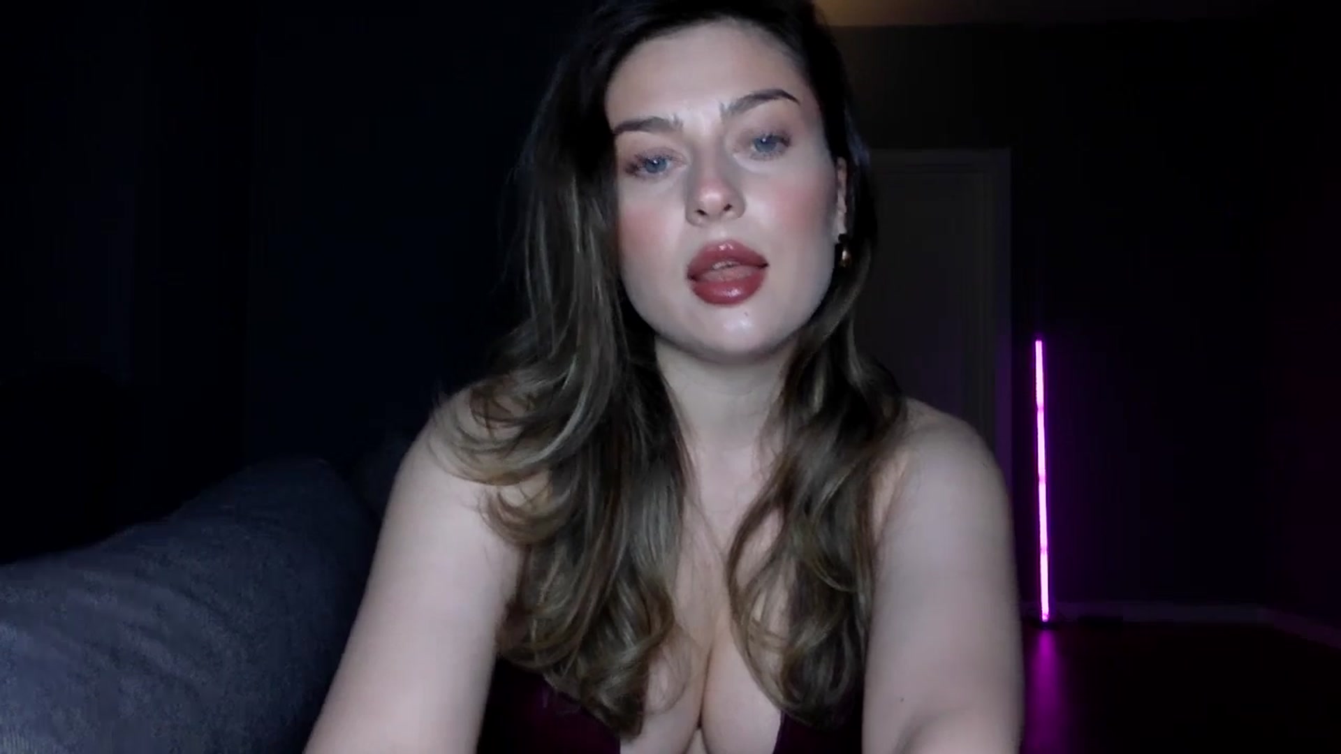Gallery image thumbnail from SindiMoon's myfreecams stream on, 05/02/2026, 20:44 image 4 of 20