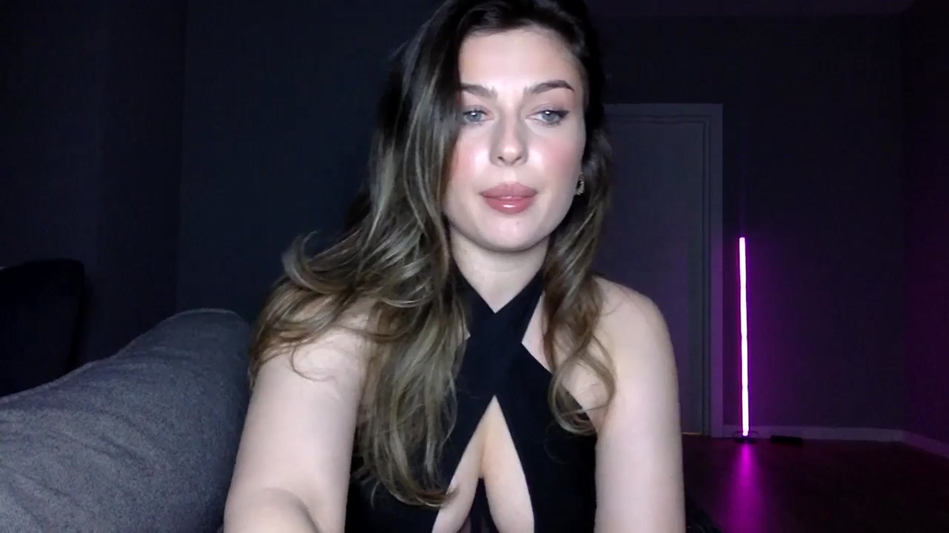 Gallery image thumbnail from SindiMoon's myfreecams stream on, 05/03/2026, 22:16 image 6 of 20