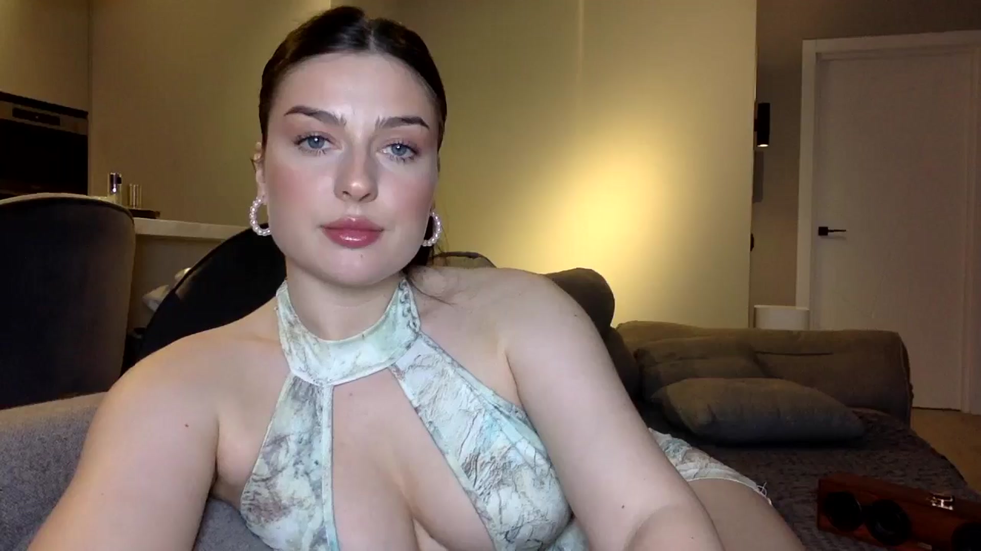 Gallery image thumbnail from SindiMoon's myfreecams stream on, 05/07/2026, 22:42 image 15 of 20