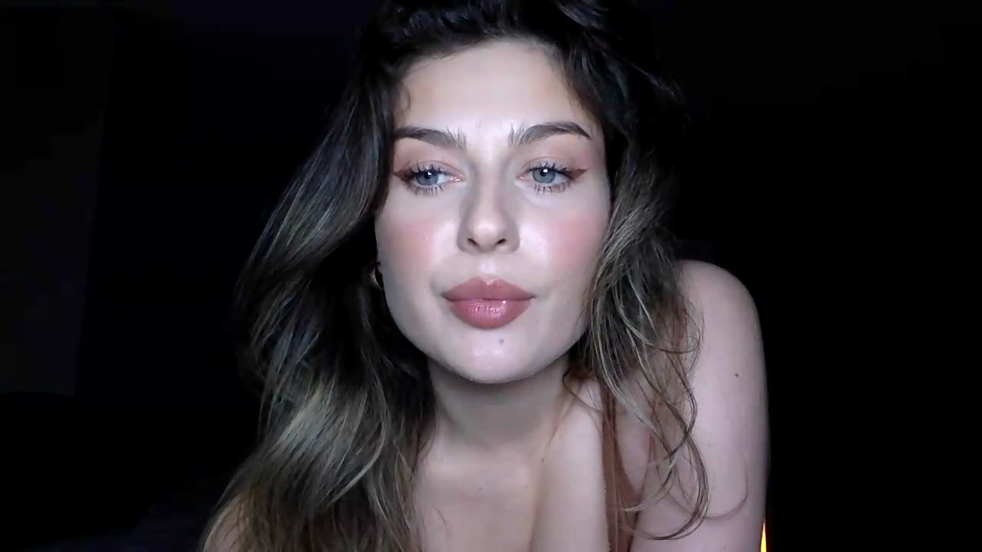 Gallery image thumbnail from SindiMoon's myfreecams stream on, 06/07/2026, 21:58 image 19 of 20