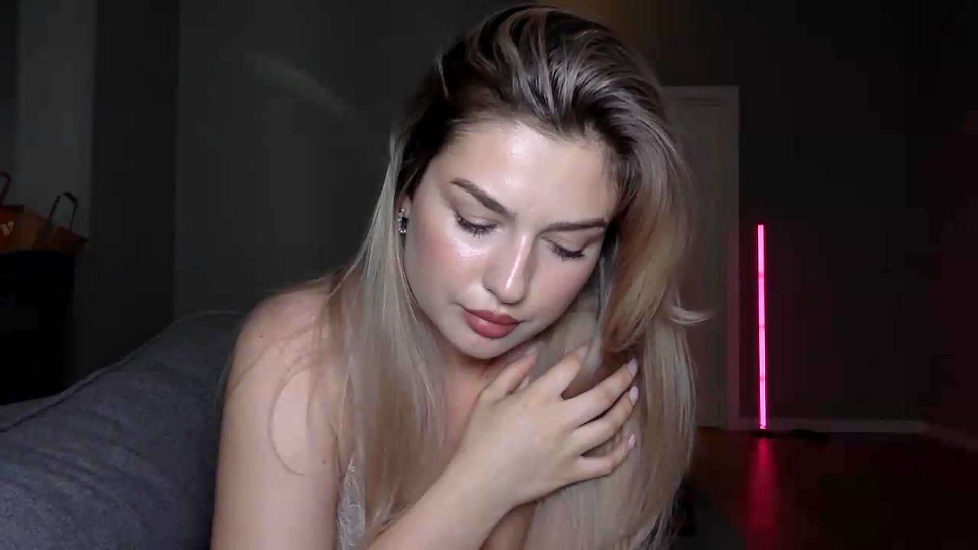 Gallery image thumbnail from SindiMoon's myfreecams stream on, 07/05/2026, 15:19 image 13 of 20