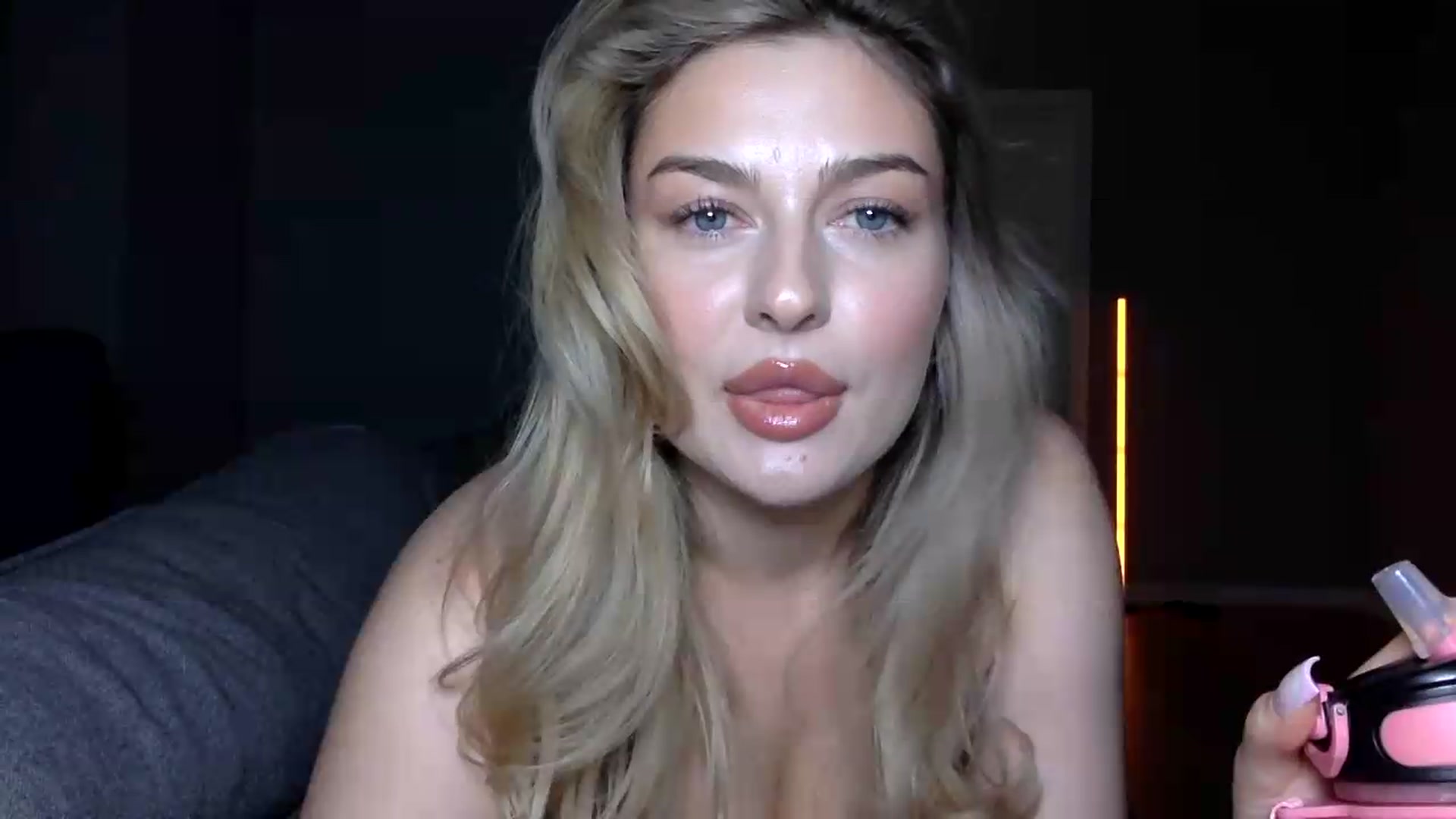 Gallery image thumbnail from SindiMoon's myfreecams stream on, 07/07/2026, 11:43 image 4 of 20