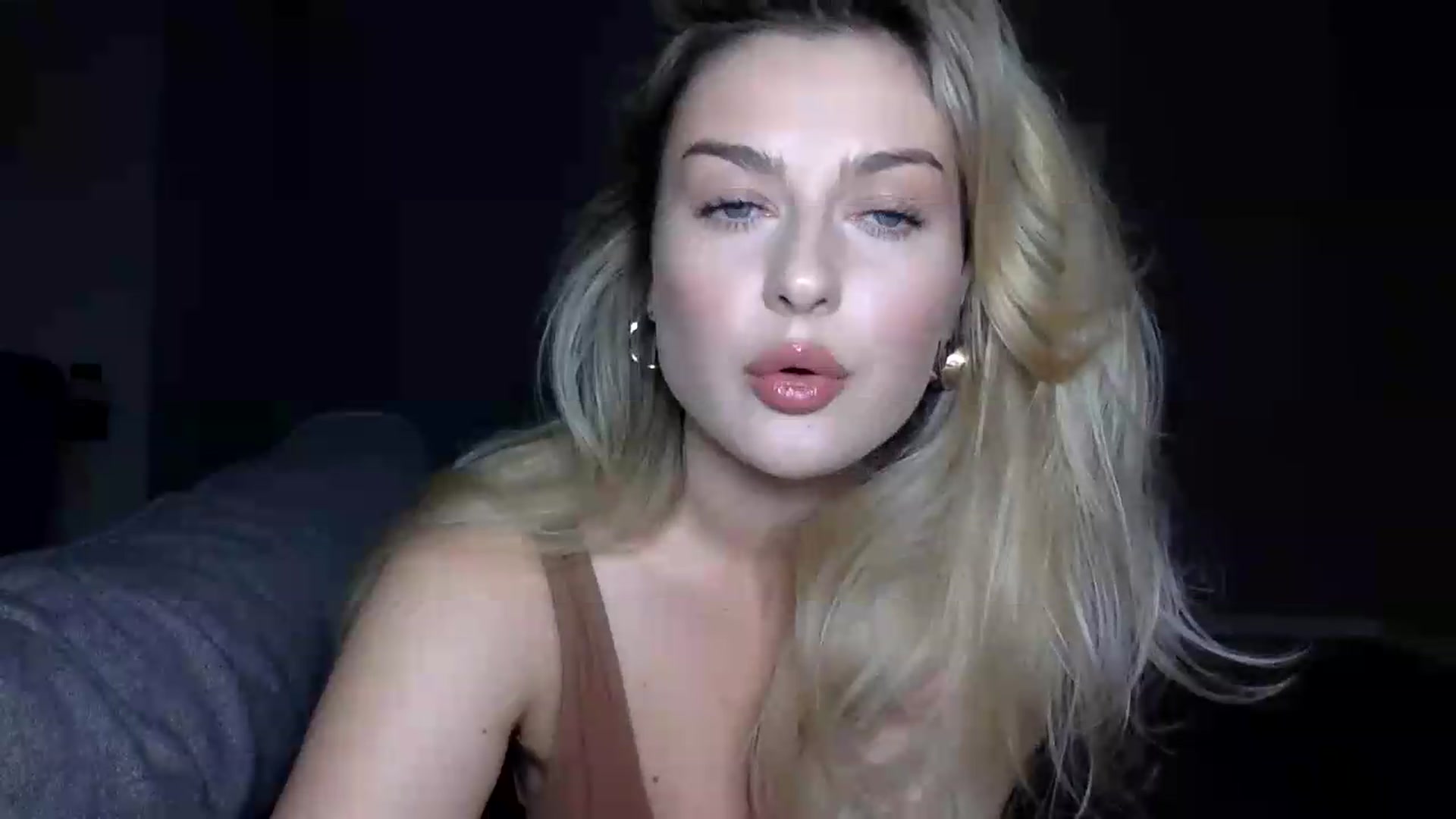 Gallery image thumbnail from SindiMoon's myfreecams stream on, 08/03/2026, 22:22 image 20 of 20